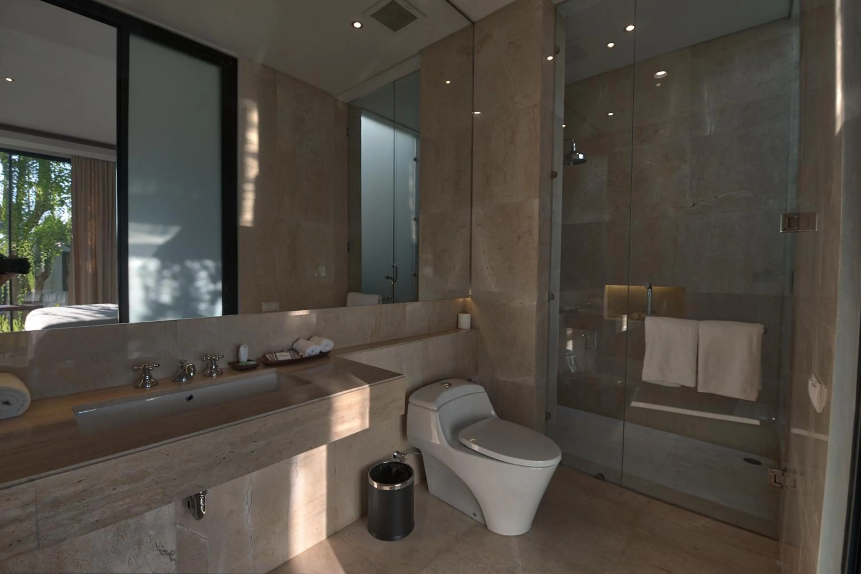 Toilet in Kemangi Bed and Breakfast