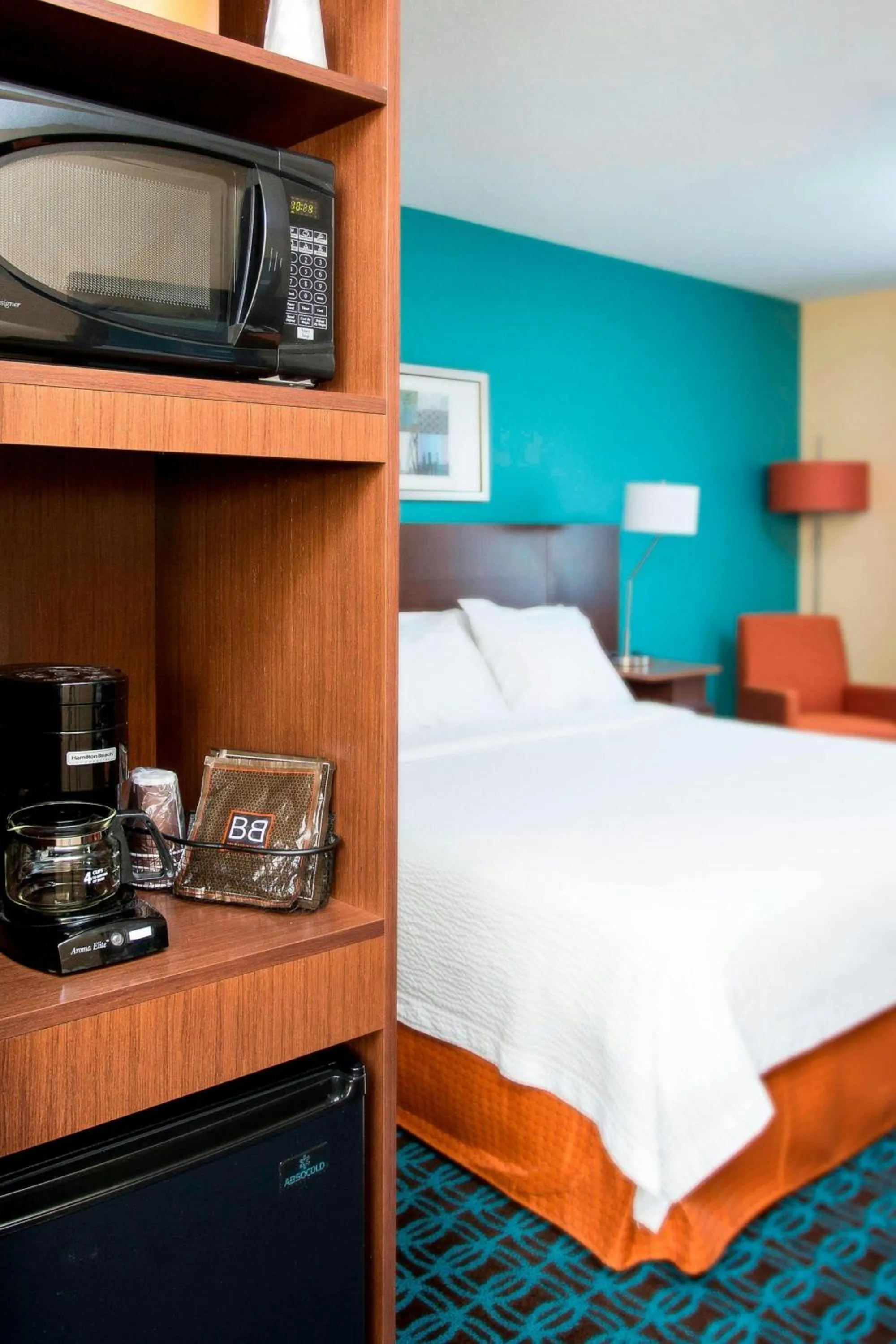 Photo of the whole room, Bed in Fairfield Inn & Suites South Bend Mishawaka