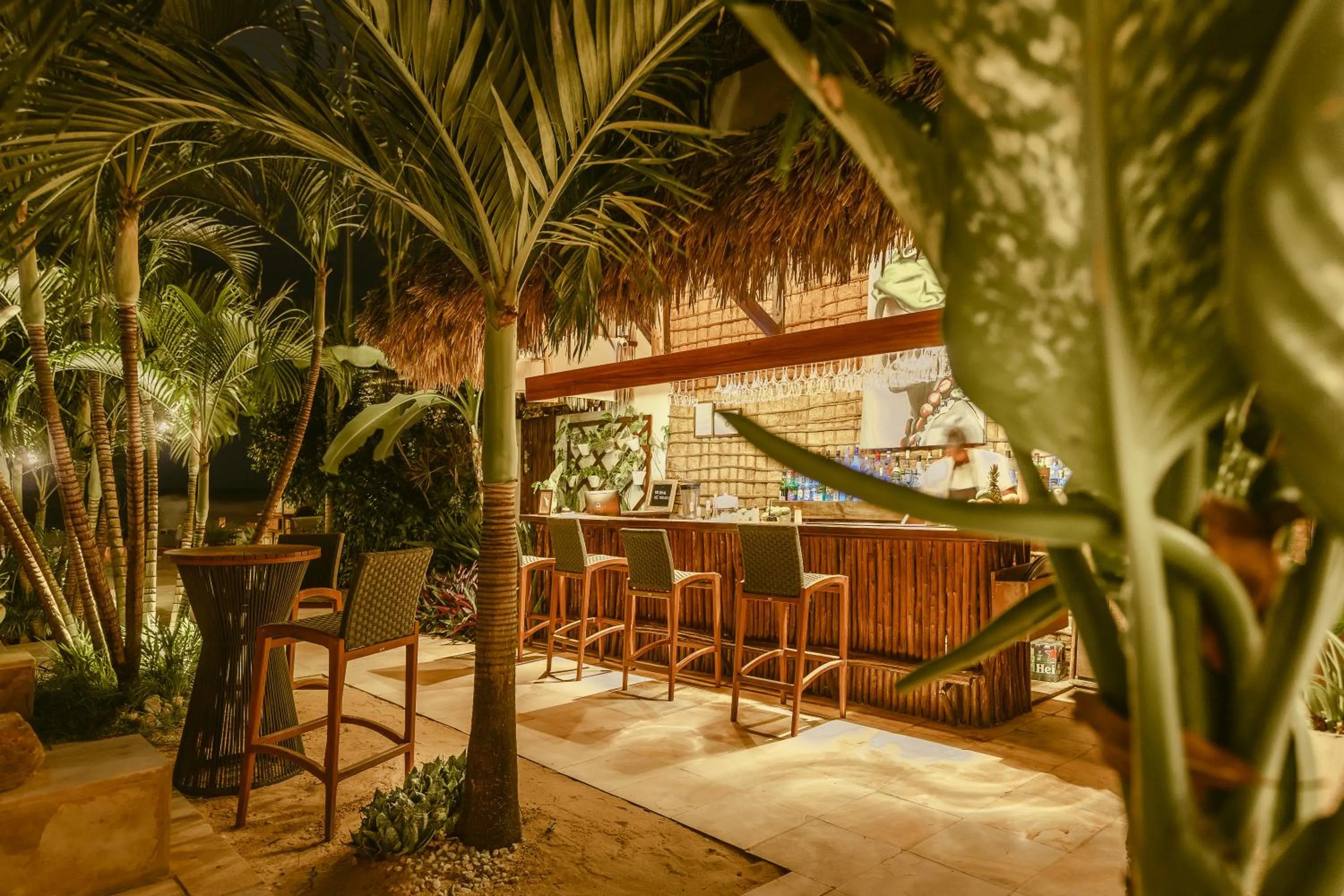 Restaurant/places to eat in Casa na Praia