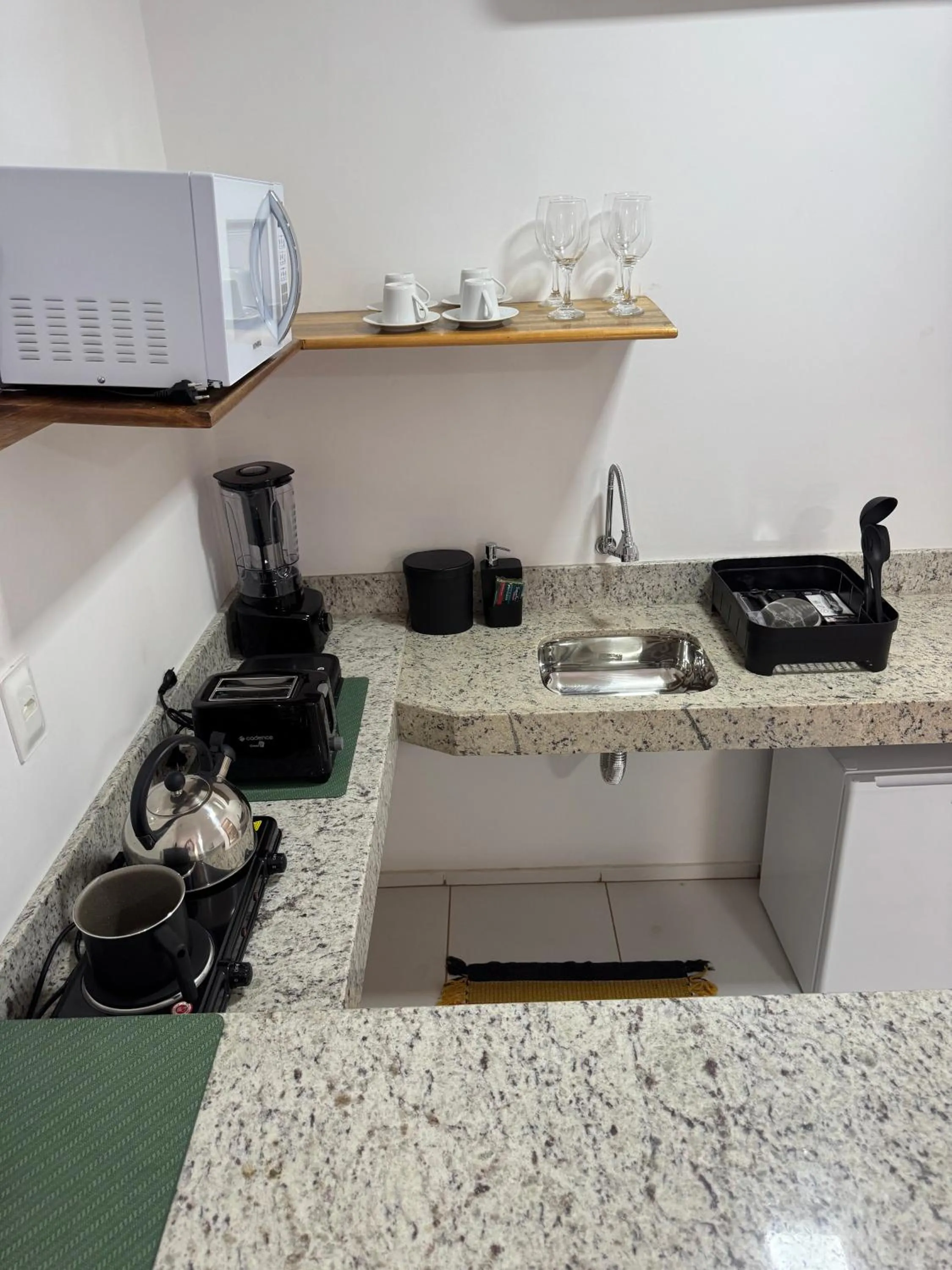 Coffee/tea facilities in Pousada Capitão Thomaz