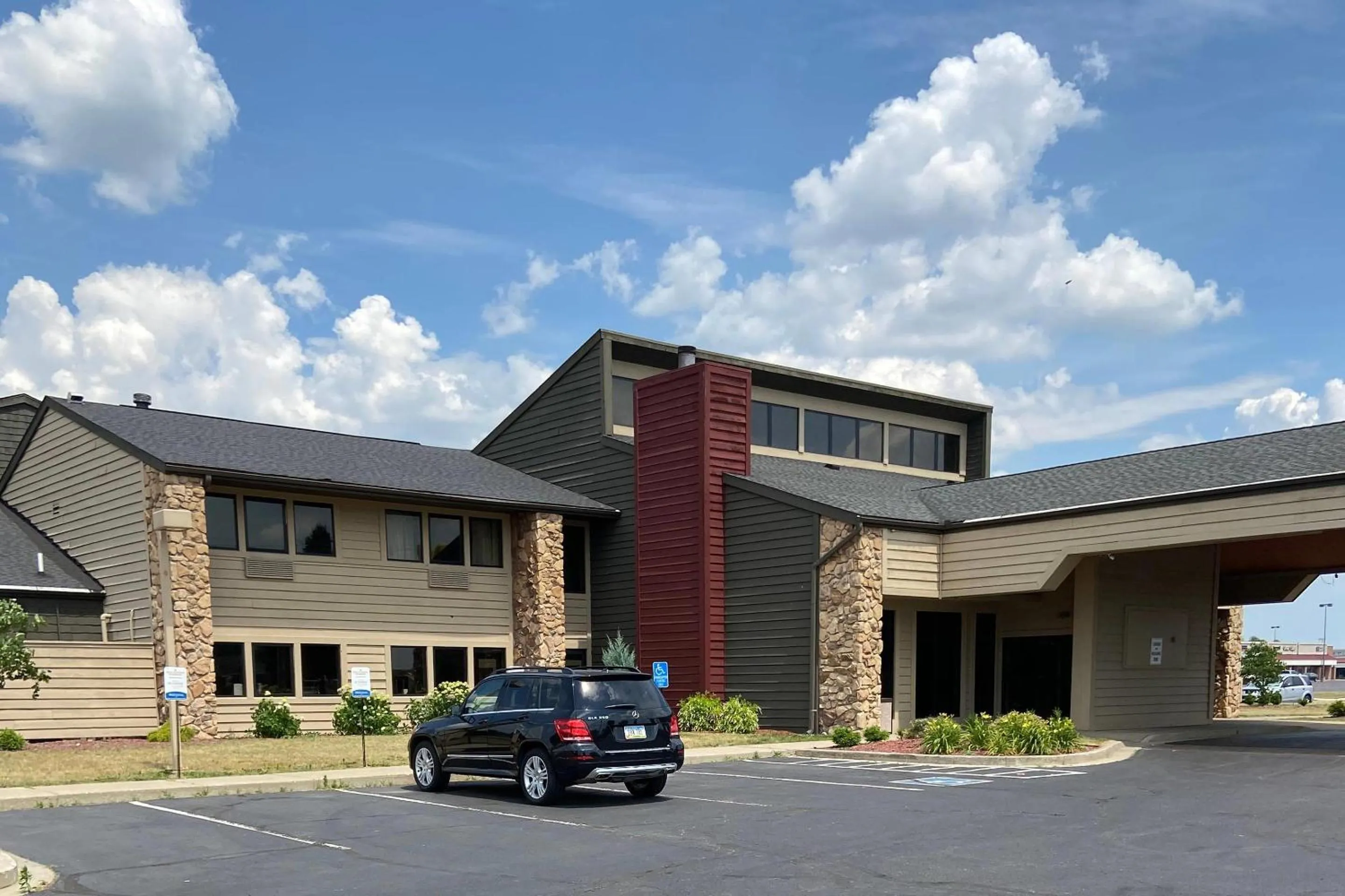 Property building in Quality Inn & Suites Goshen
