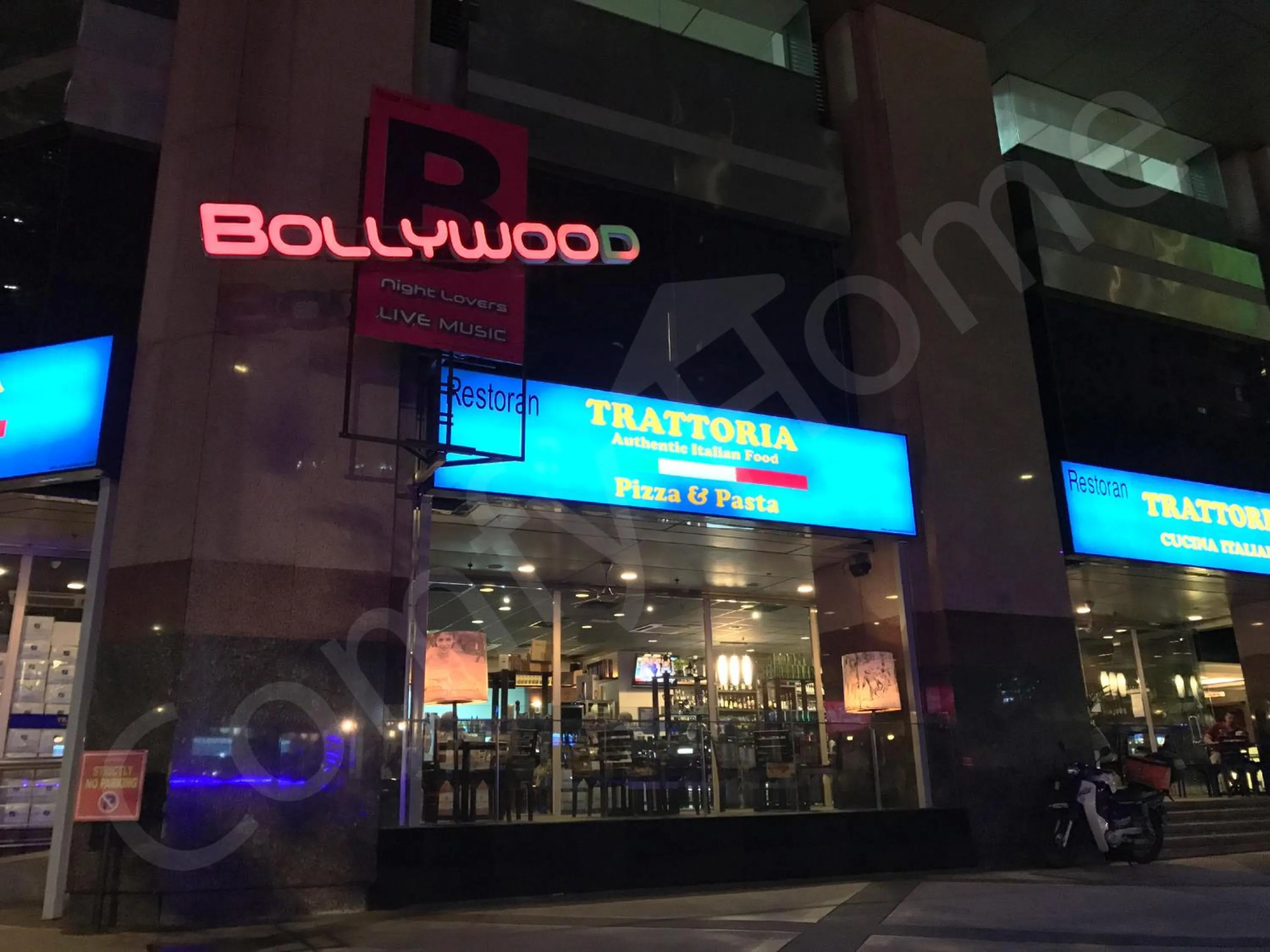 Restaurant/places to eat in 5 STAR & LUXURY Apartment near KLCC/ KL City Centre