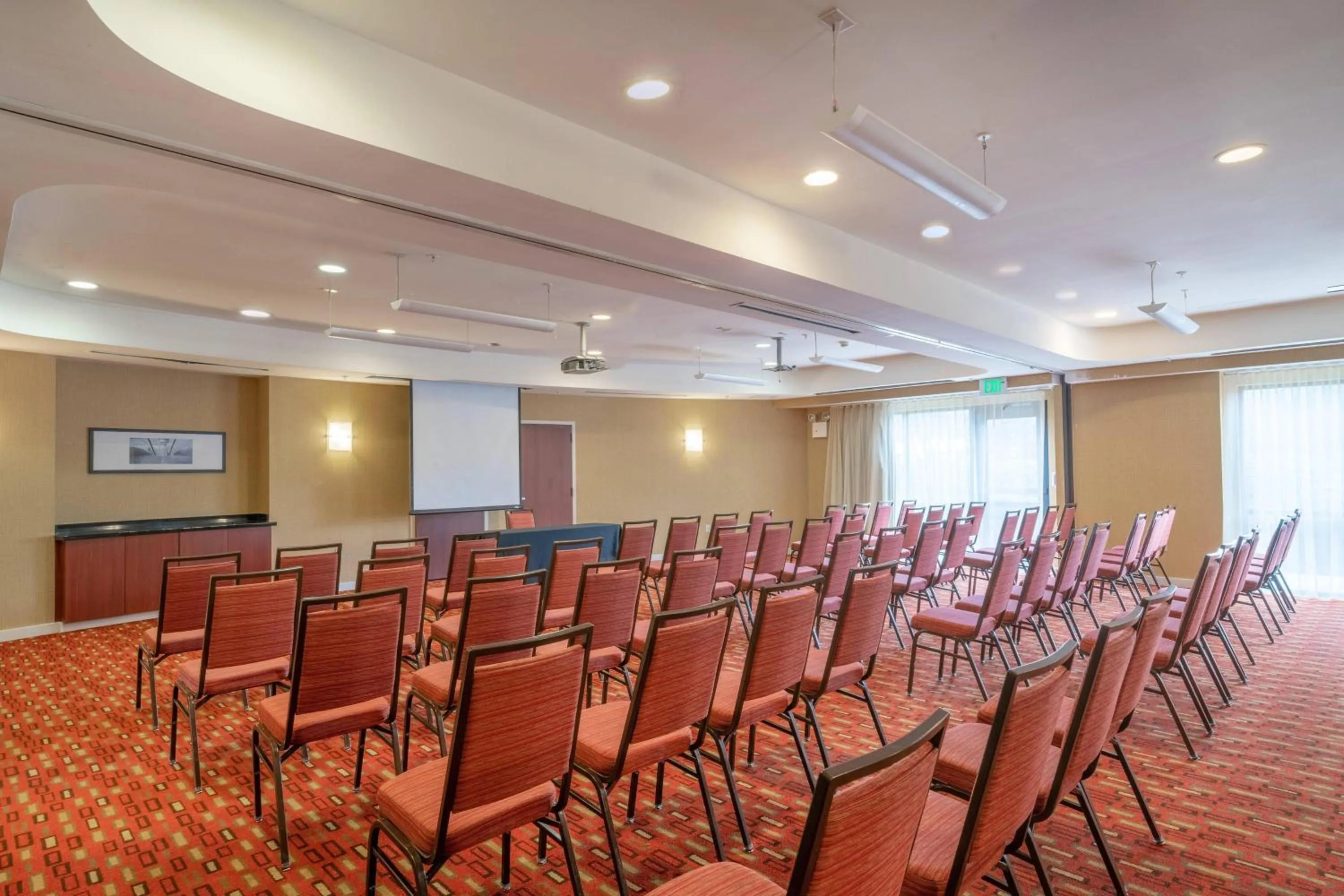 Meeting/conference room in Courtyard by Marriott Salisbury