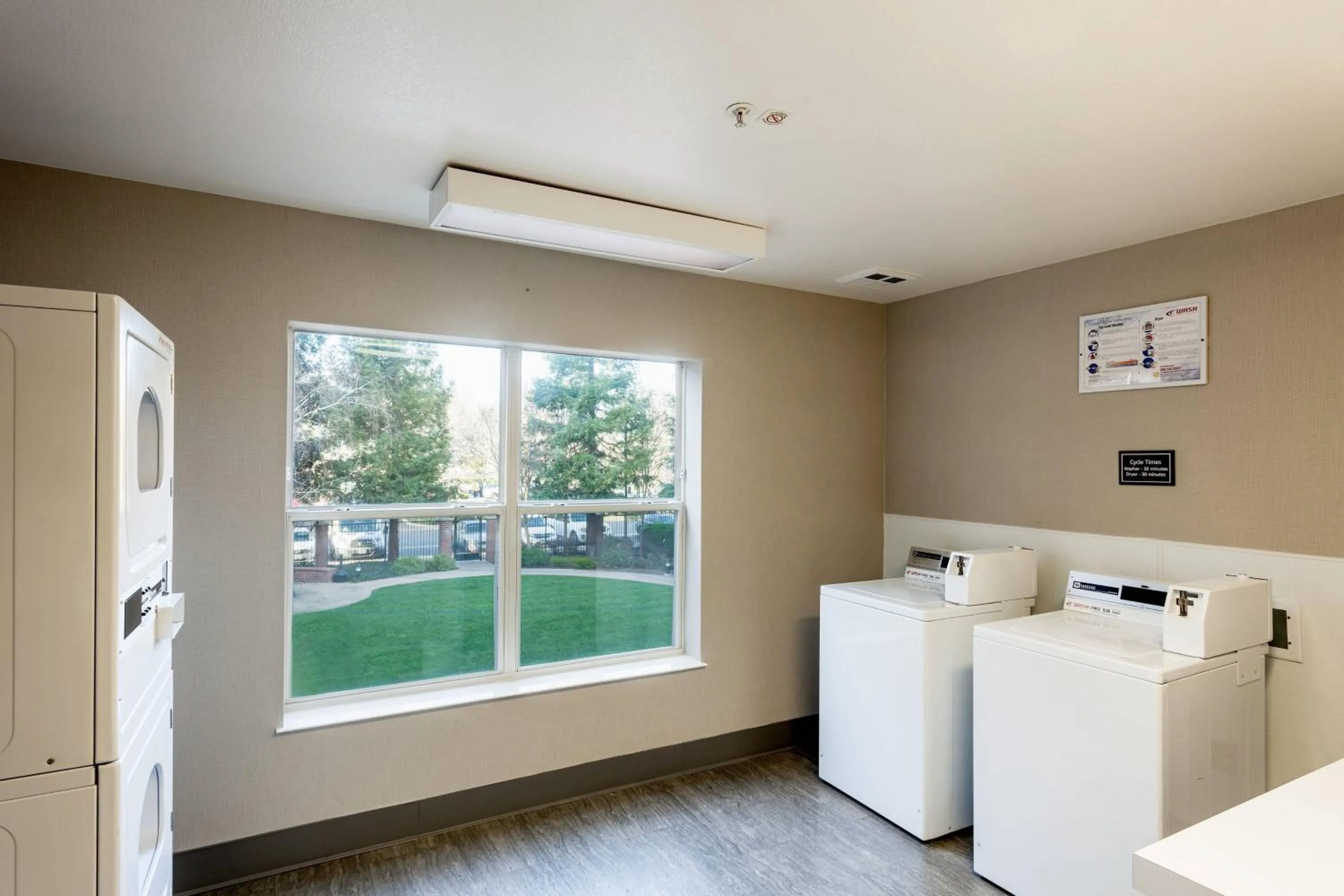 Other, Bed in Residence Inn by Marriott Stockton