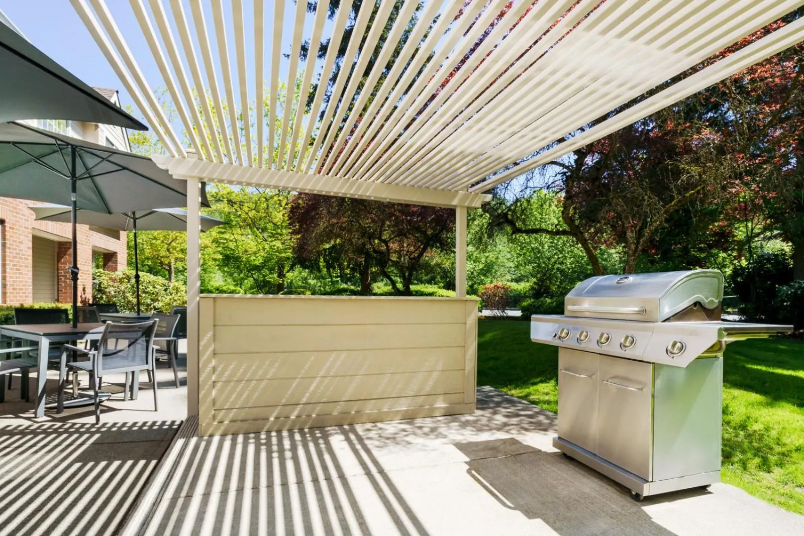 Patio in Residence Inn Seattle Northeast/Bothell