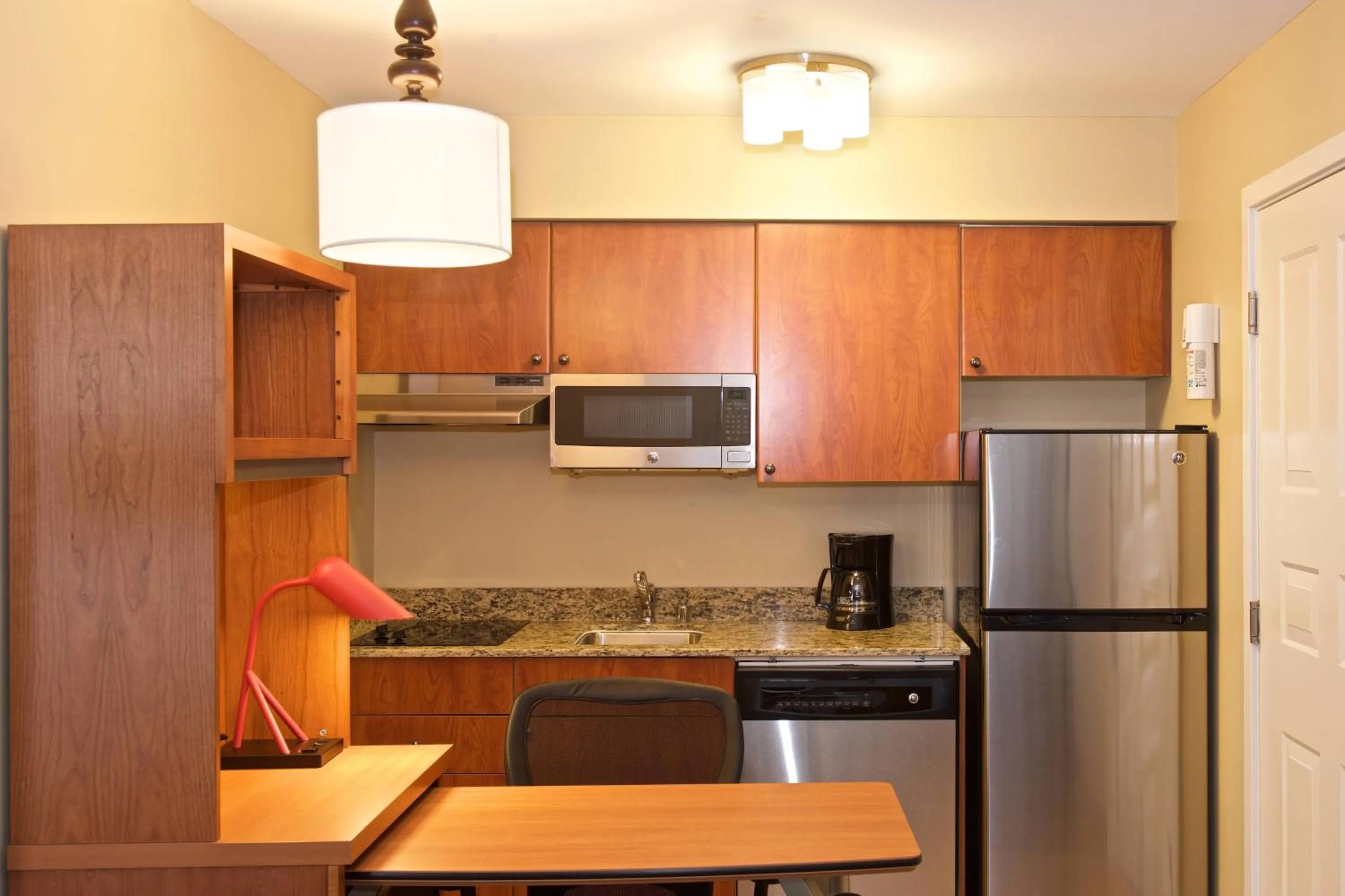 Kitchen or kitchenette in TownePlace Suites by Marriott Seattle Everett/Mukilteo