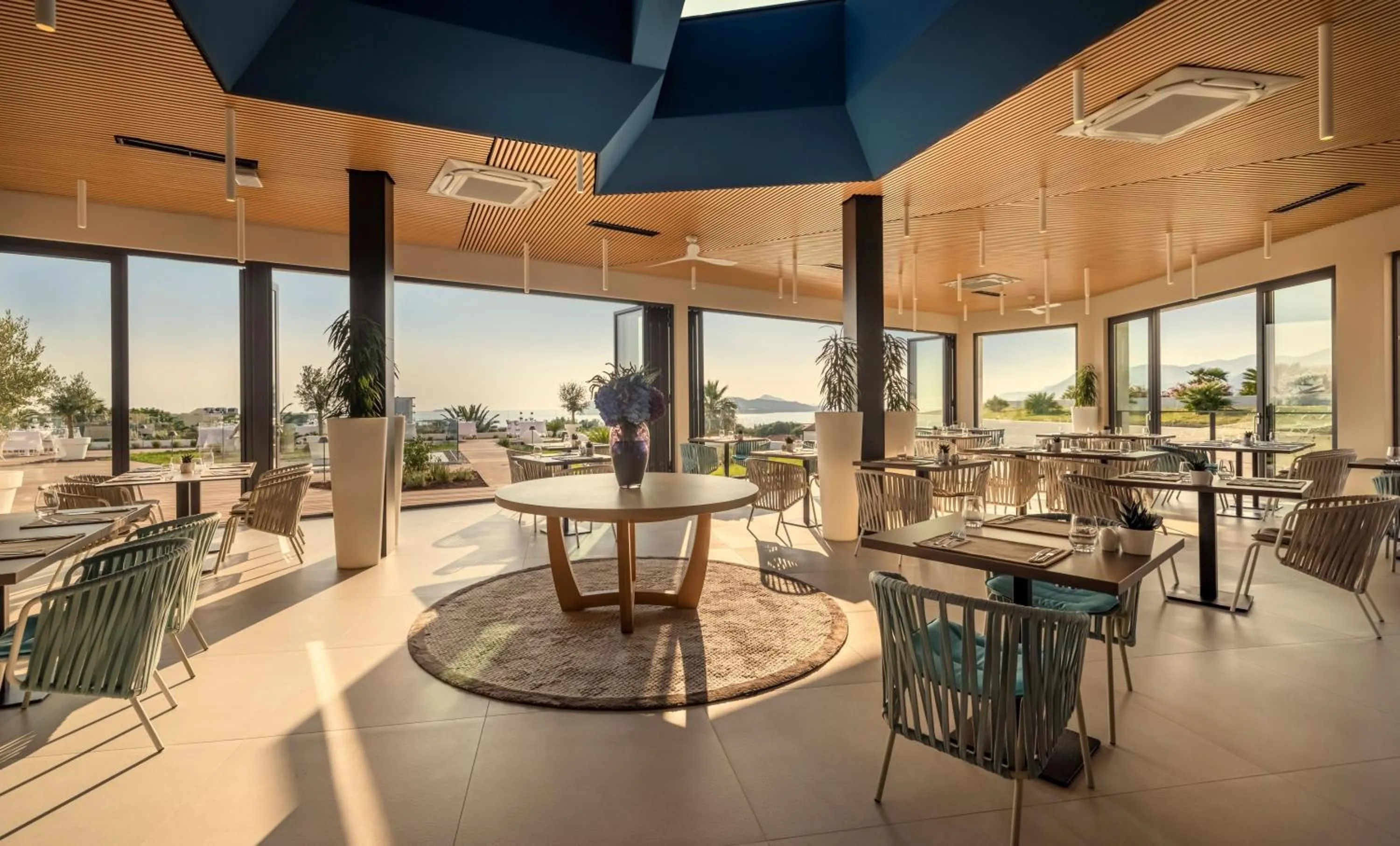 Restaurant/places to eat in Valamar Lacroma Hotel