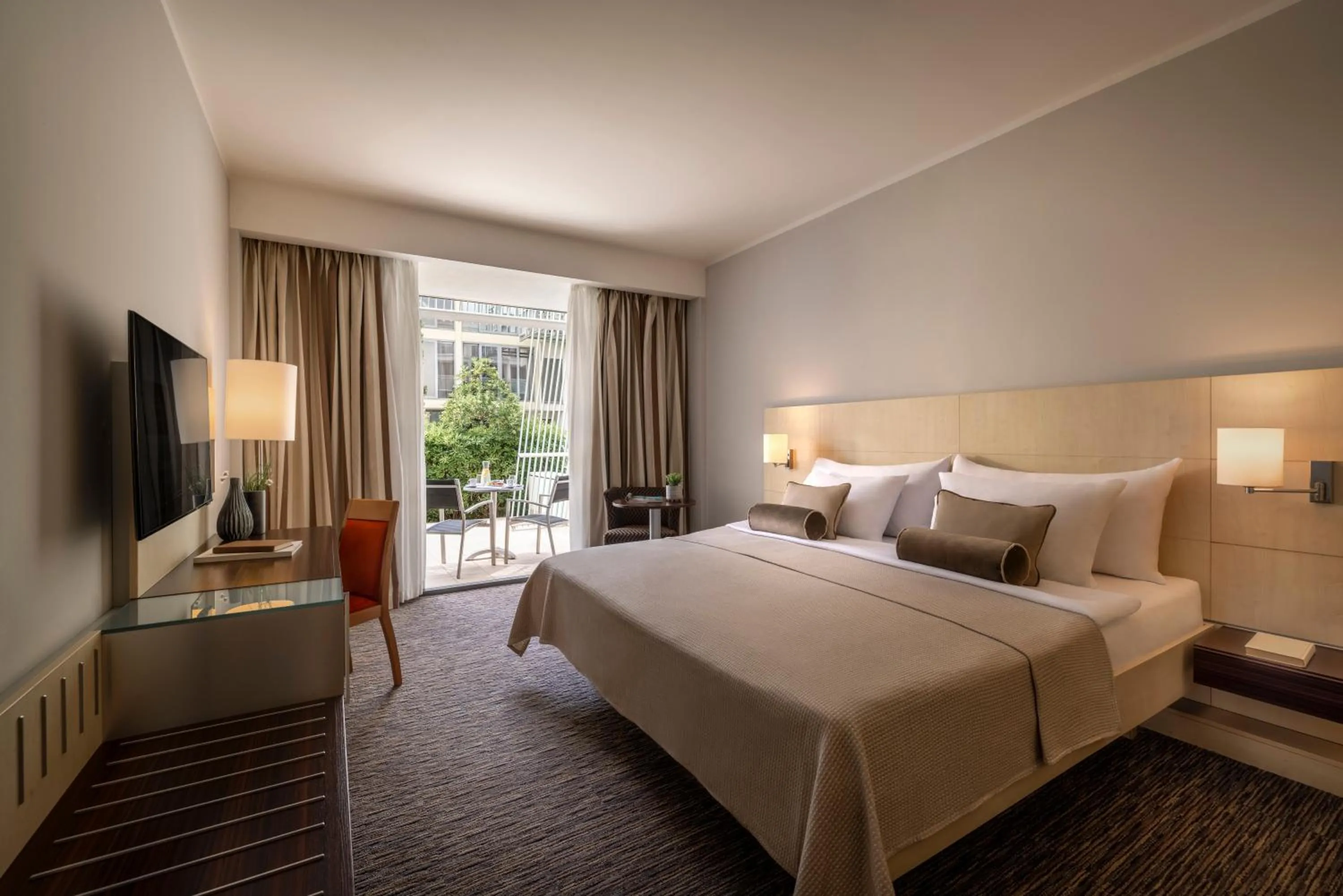 Bedroom, Bed in Valamar Lacroma Hotel