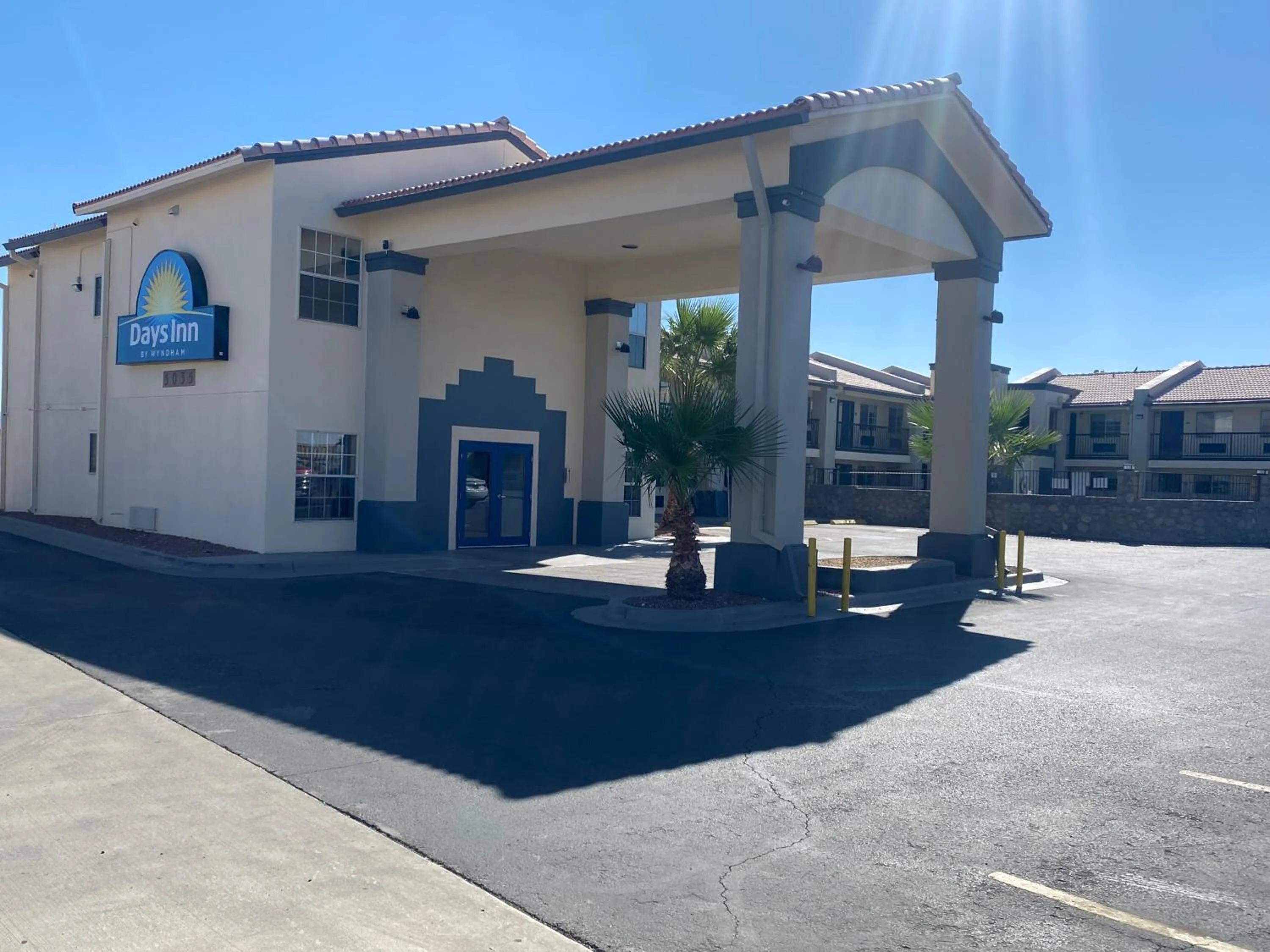 Property building in Days Inn by Wyndham El Paso West