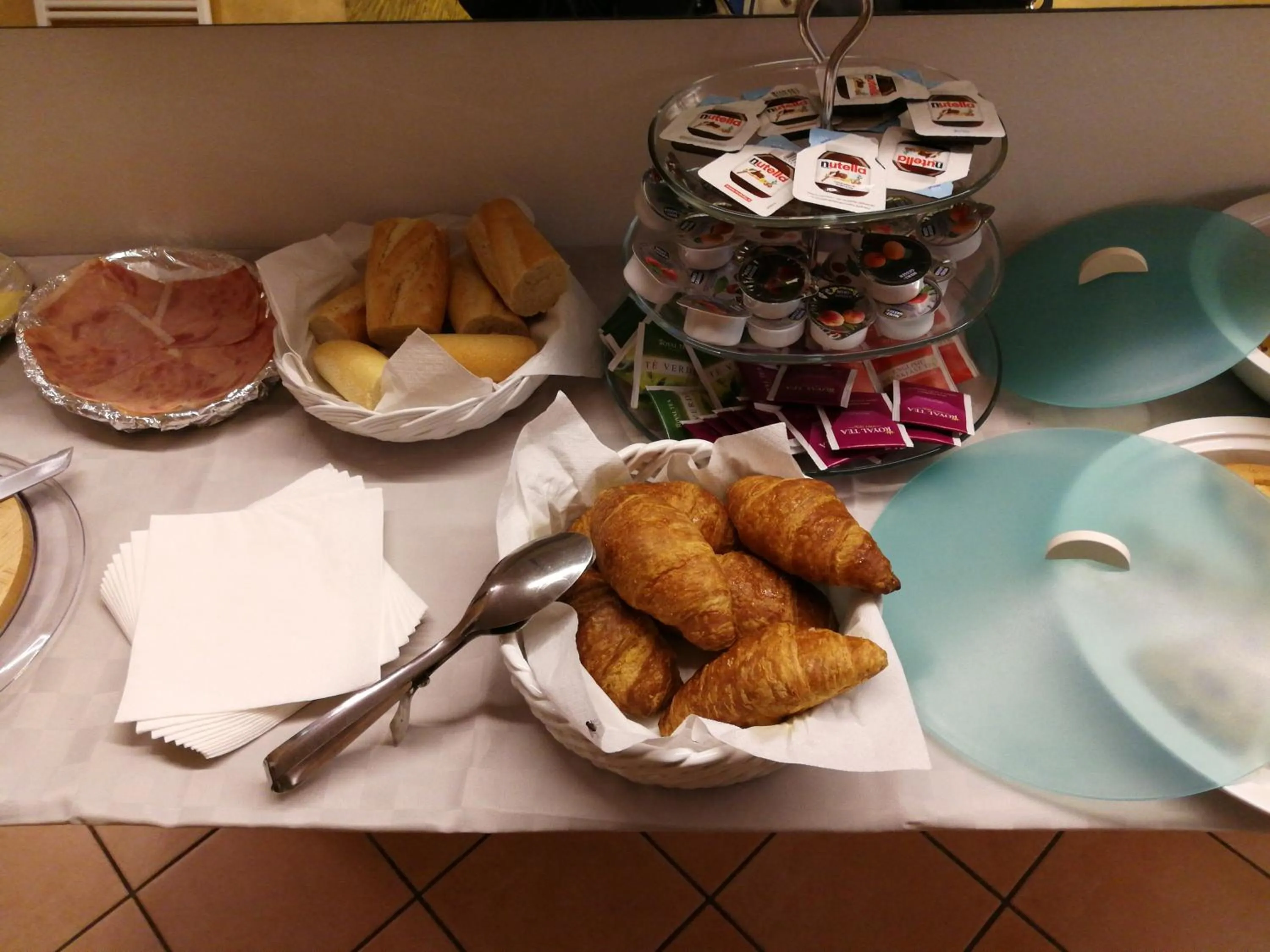 Breakfast in Suite Color Verona