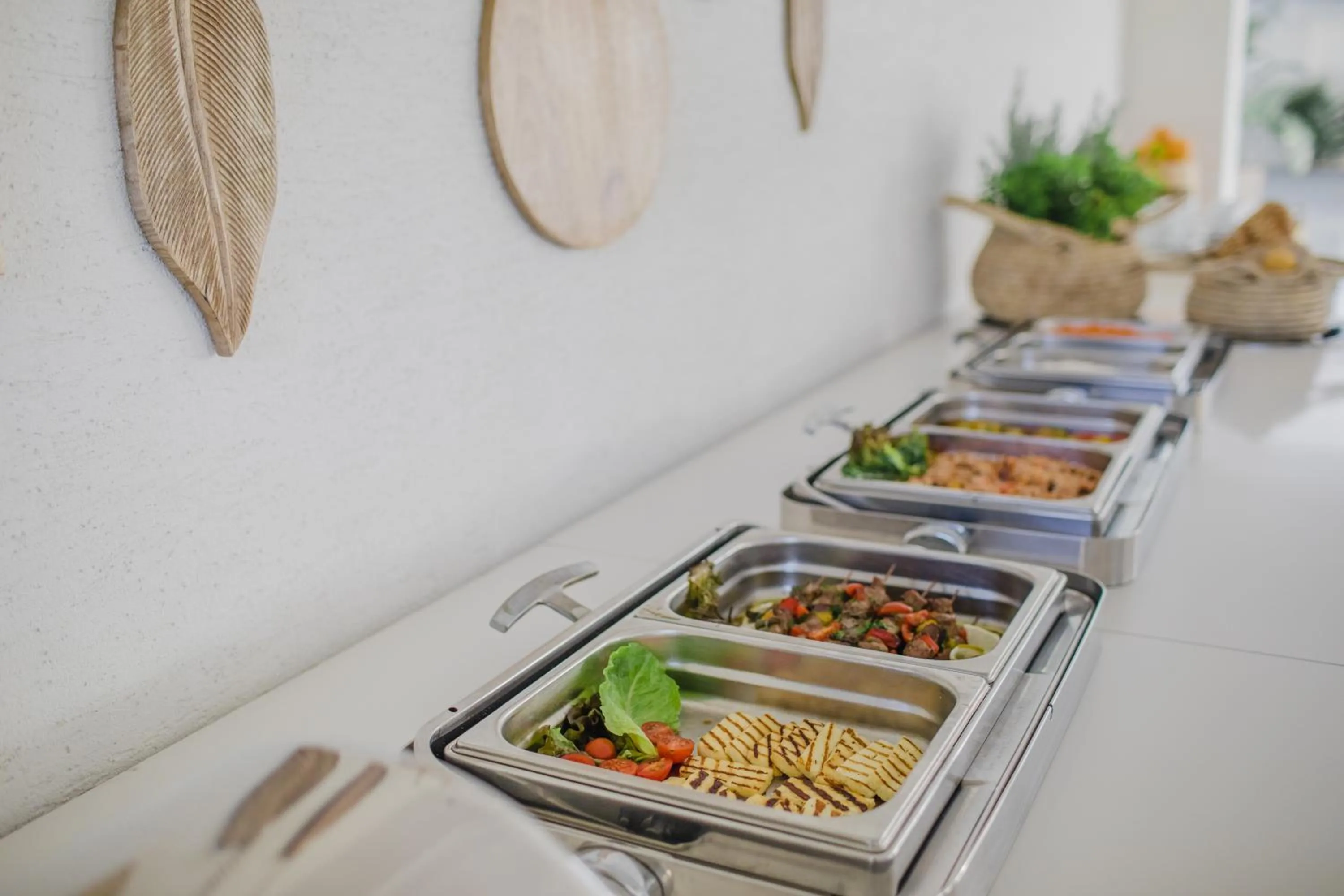 Restaurant/places to eat in Nissi Park Hotel