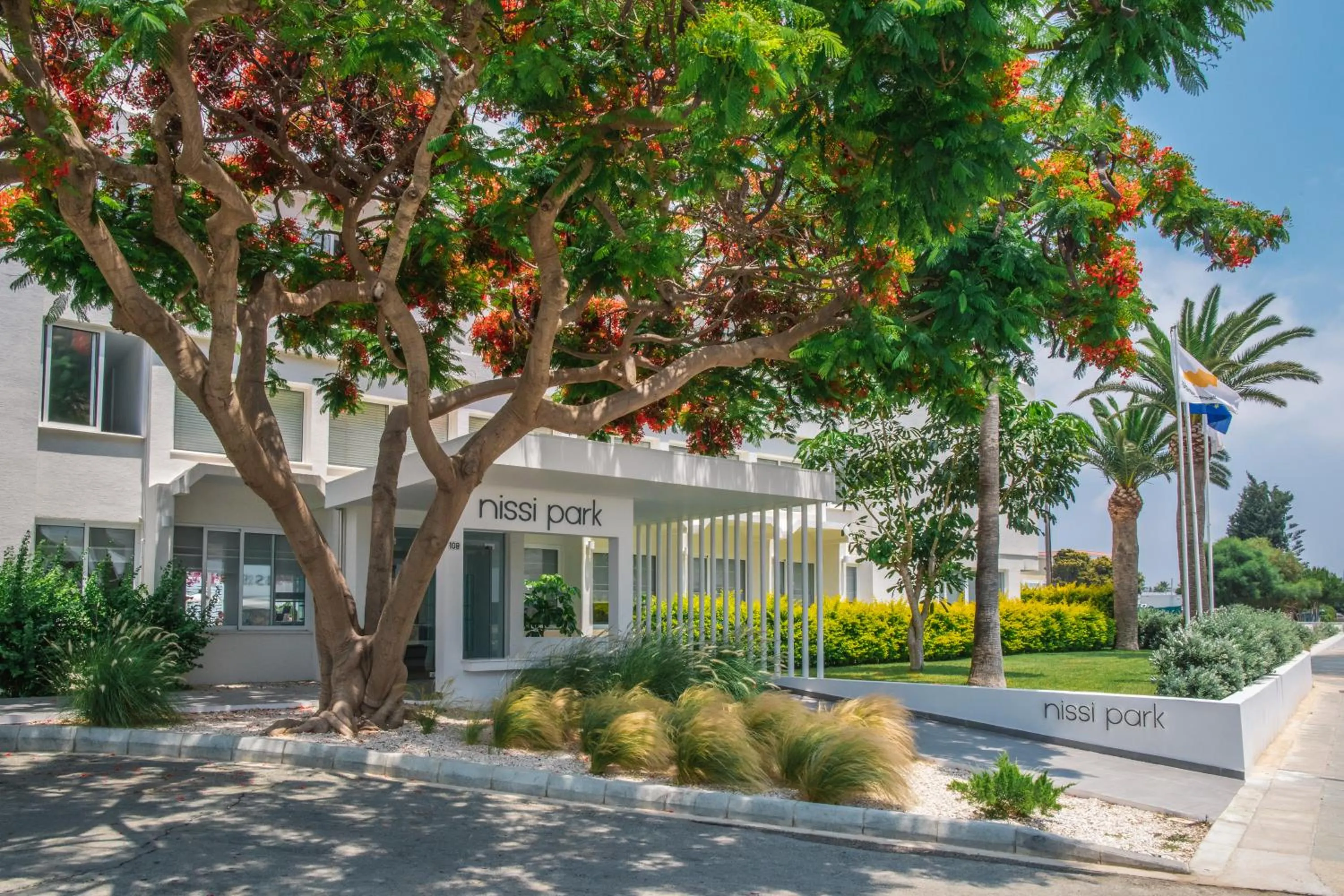 Facade/entrance in Nissi Park Hotel