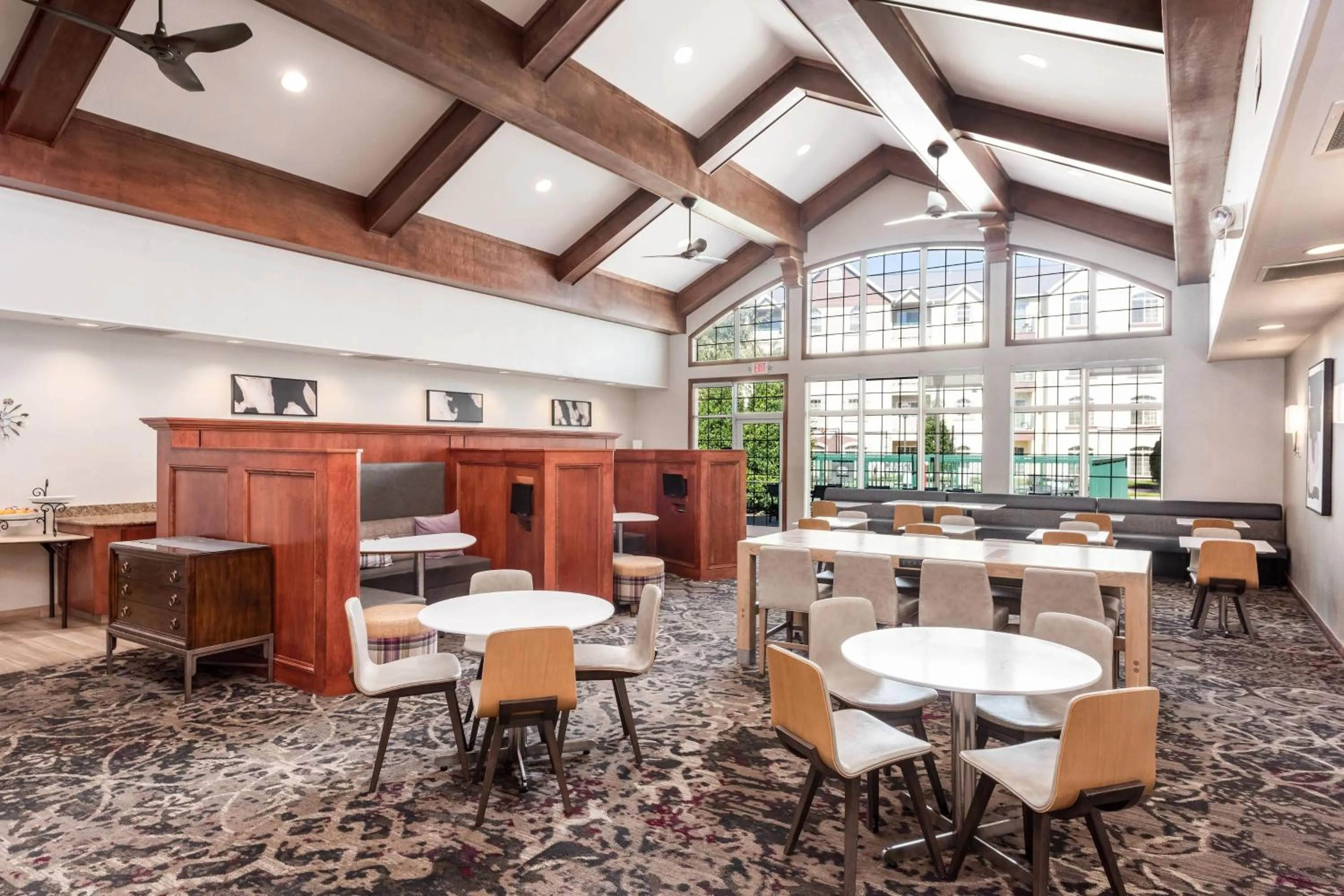 Restaurant/places to eat in Residence Inn Springfield