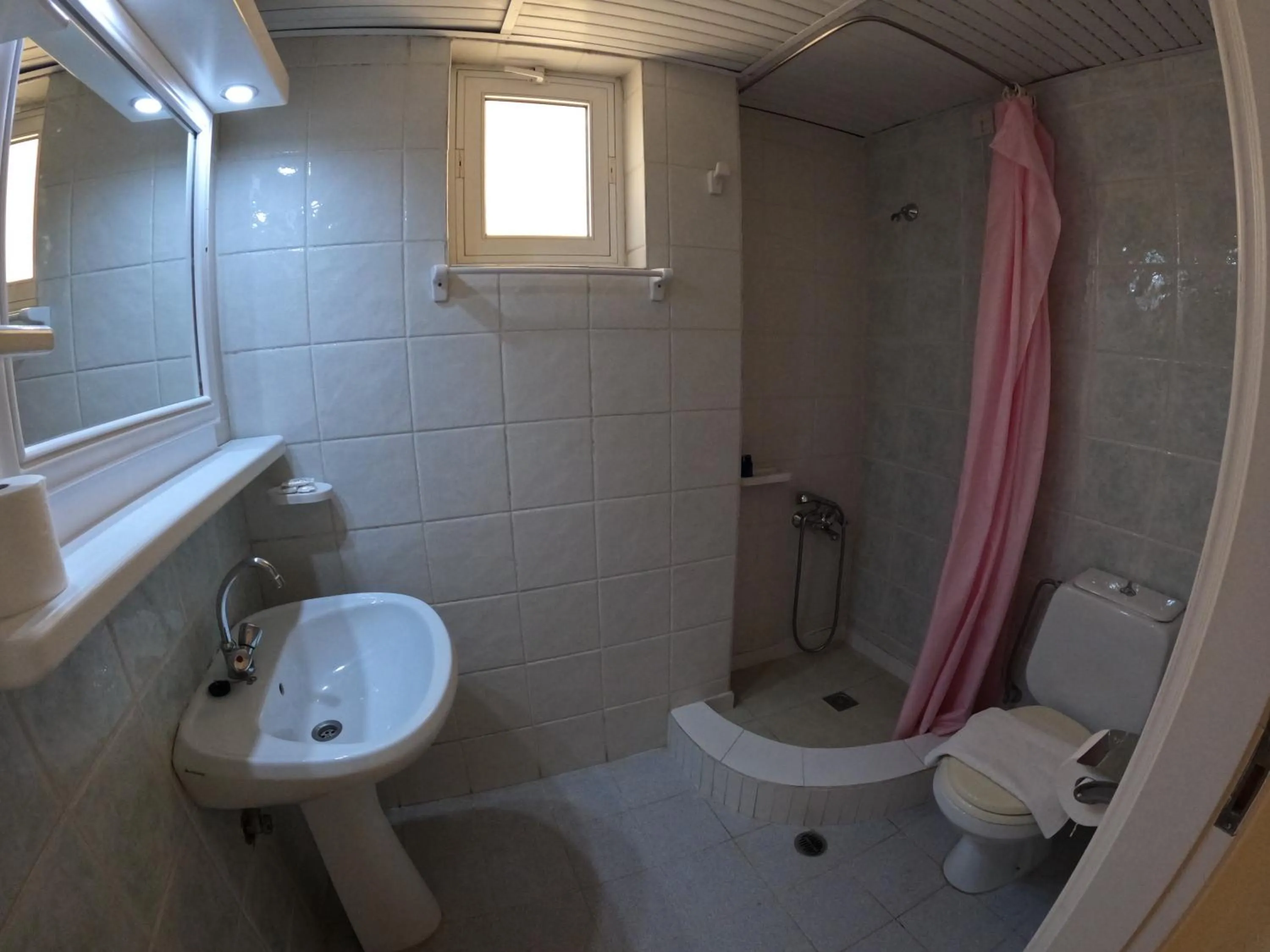 Shower in Palladion Hotel