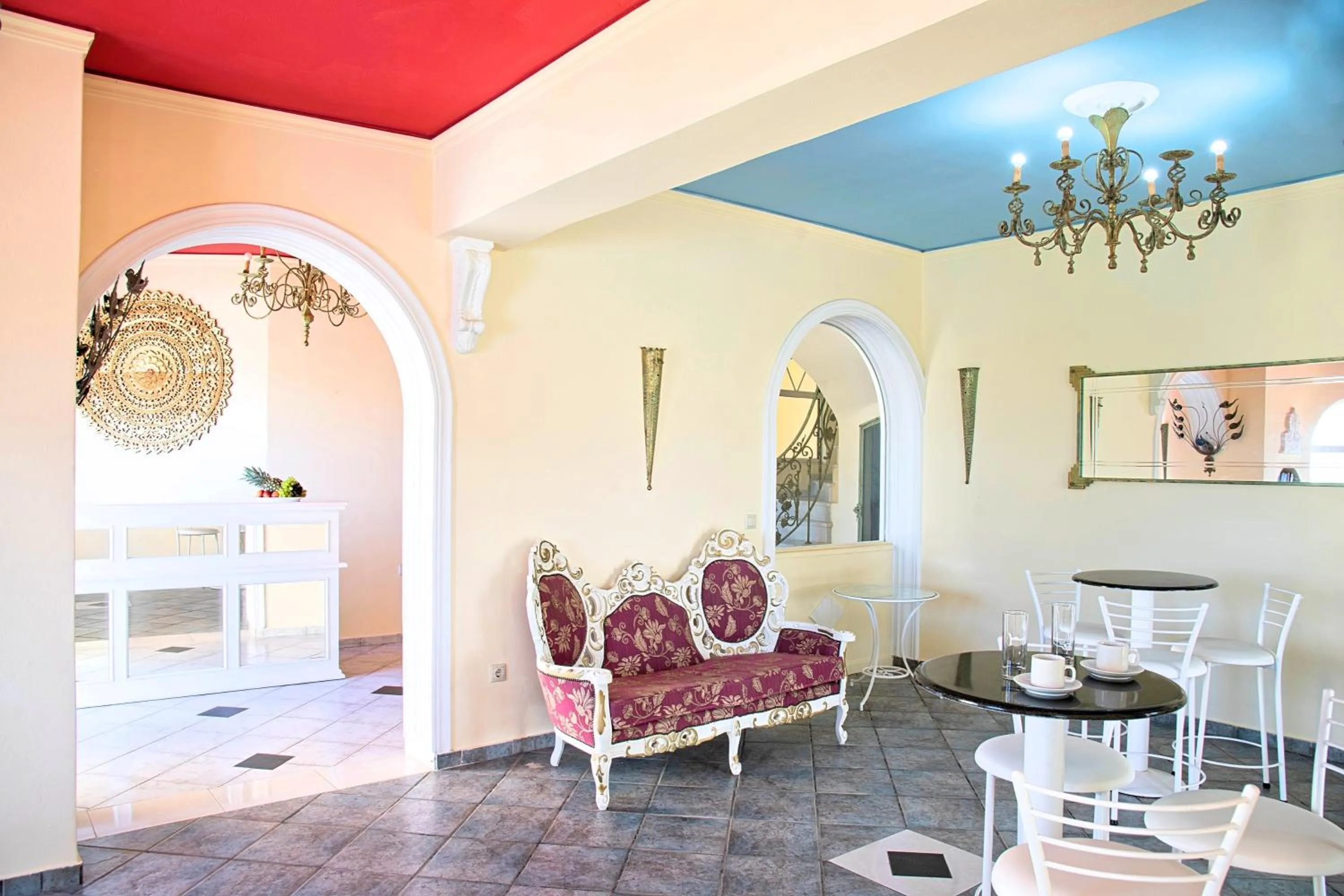 Living room in Palladion Hotel