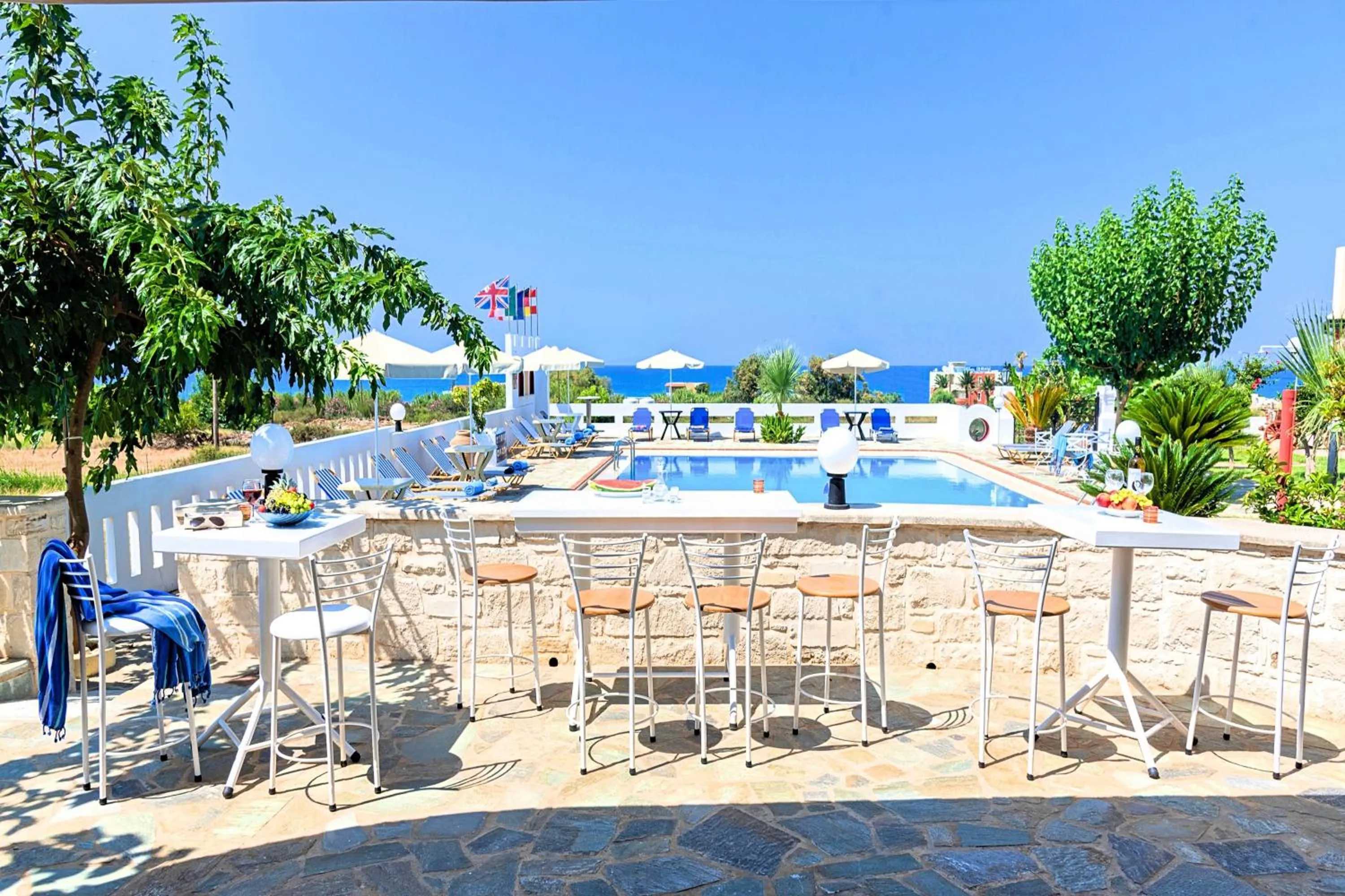 Restaurant/places to eat in Palladion Hotel