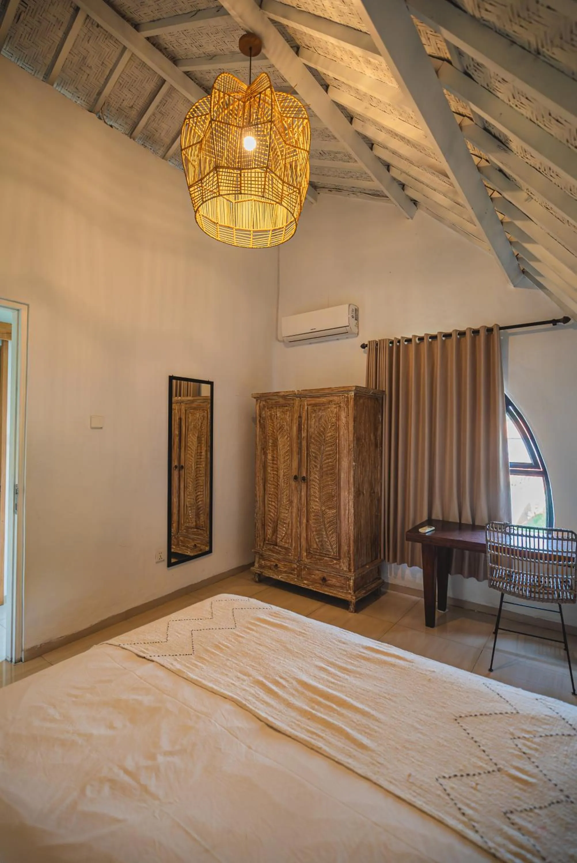 Photo of the whole room, Bed in Mangga Wangga Living