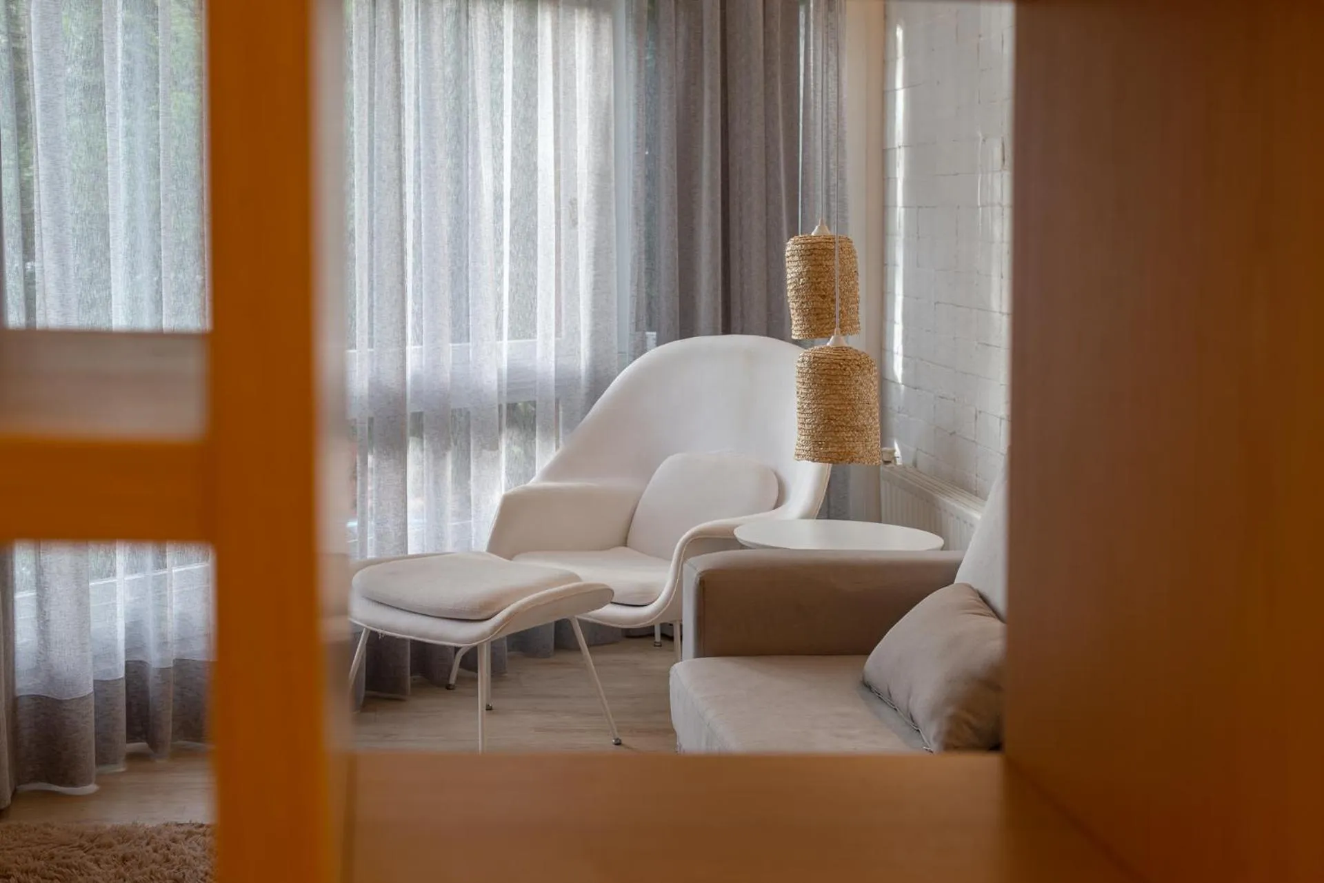 Communal lounge/ TV room in Flat Wish Serrano Hotel