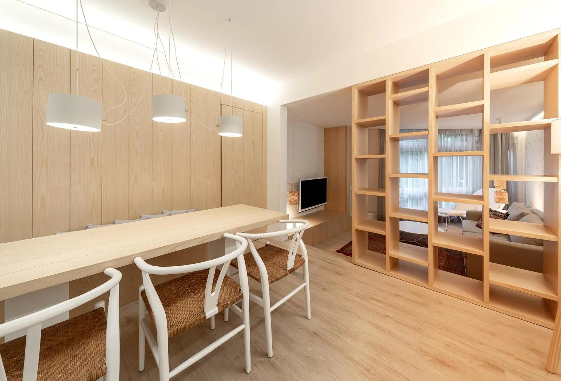 Communal lounge/ TV room in Flat Wish Serrano Hotel