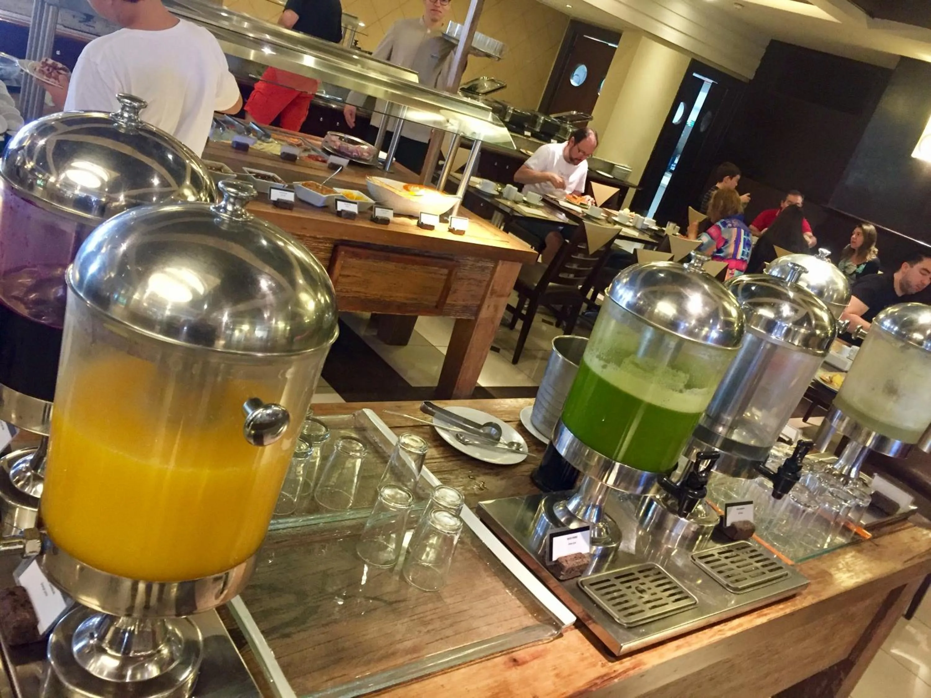 Buffet breakfast in Flat Wish Serrano Hotel