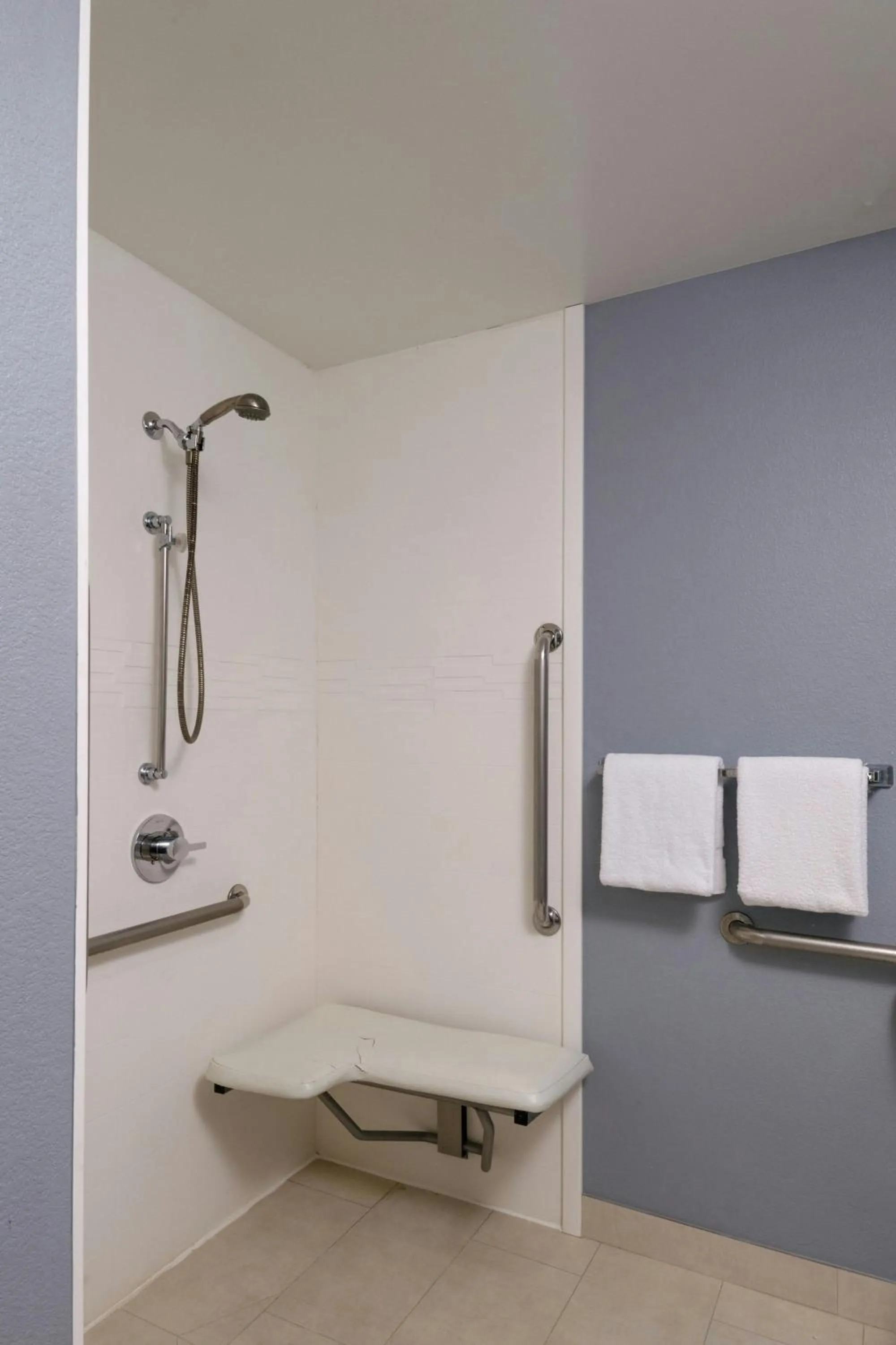 Bathroom in Residence Inn Shreveport Airport