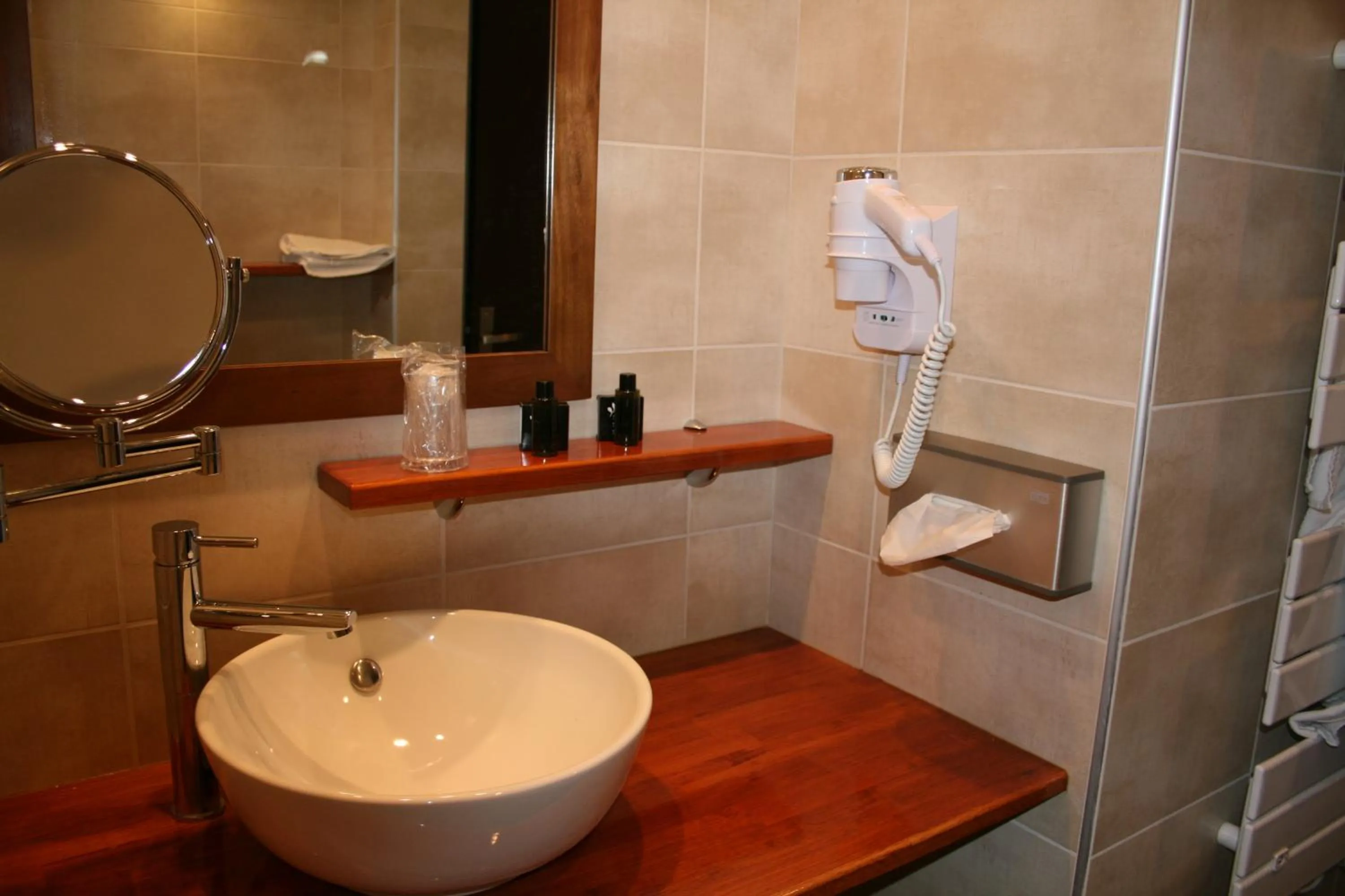 Bathroom in Auberge de la Petite Ferme, Super-Besse Est, The Originals Relais