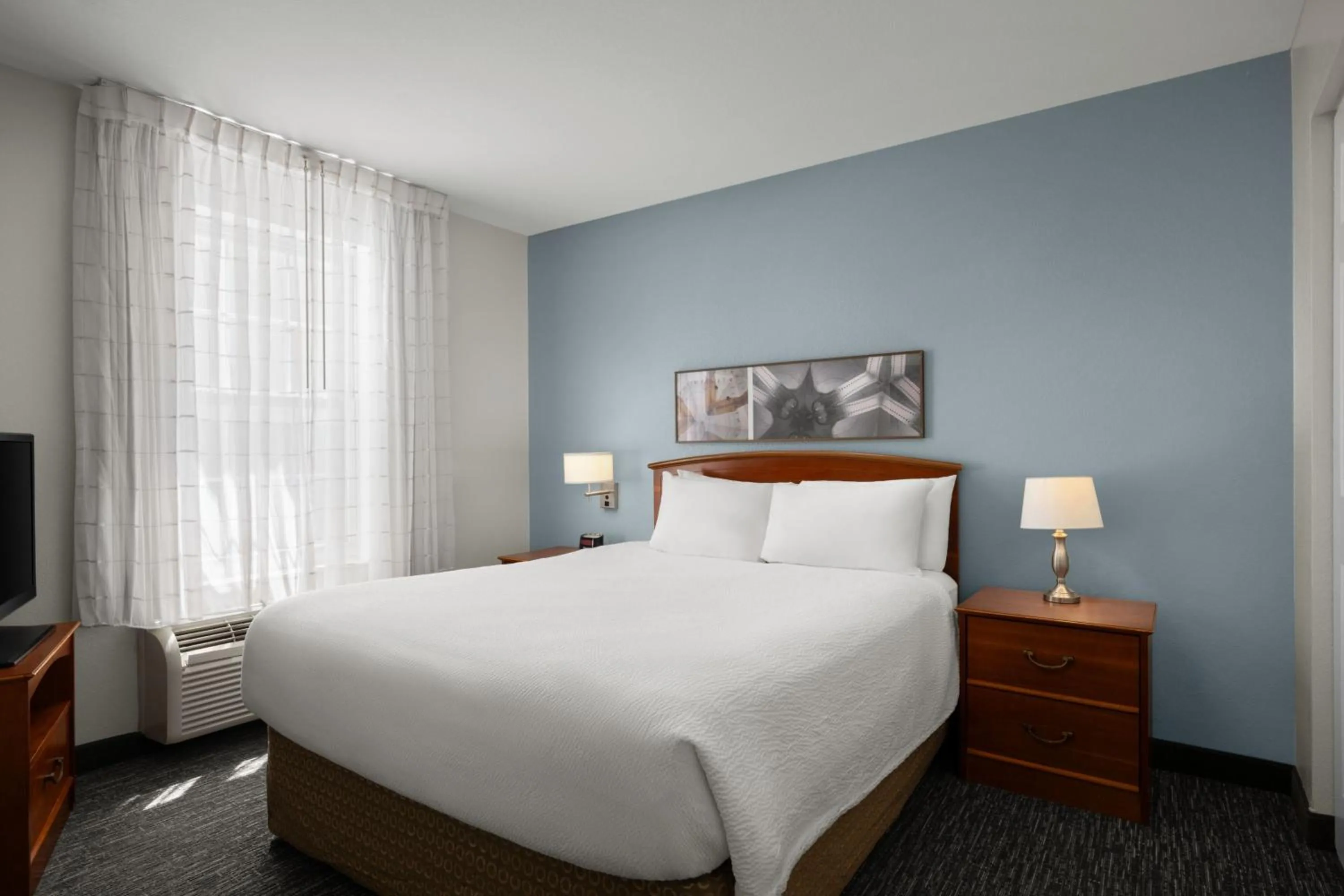 Bedroom, Bed in TownePlace Suites Salt Lake City Layton