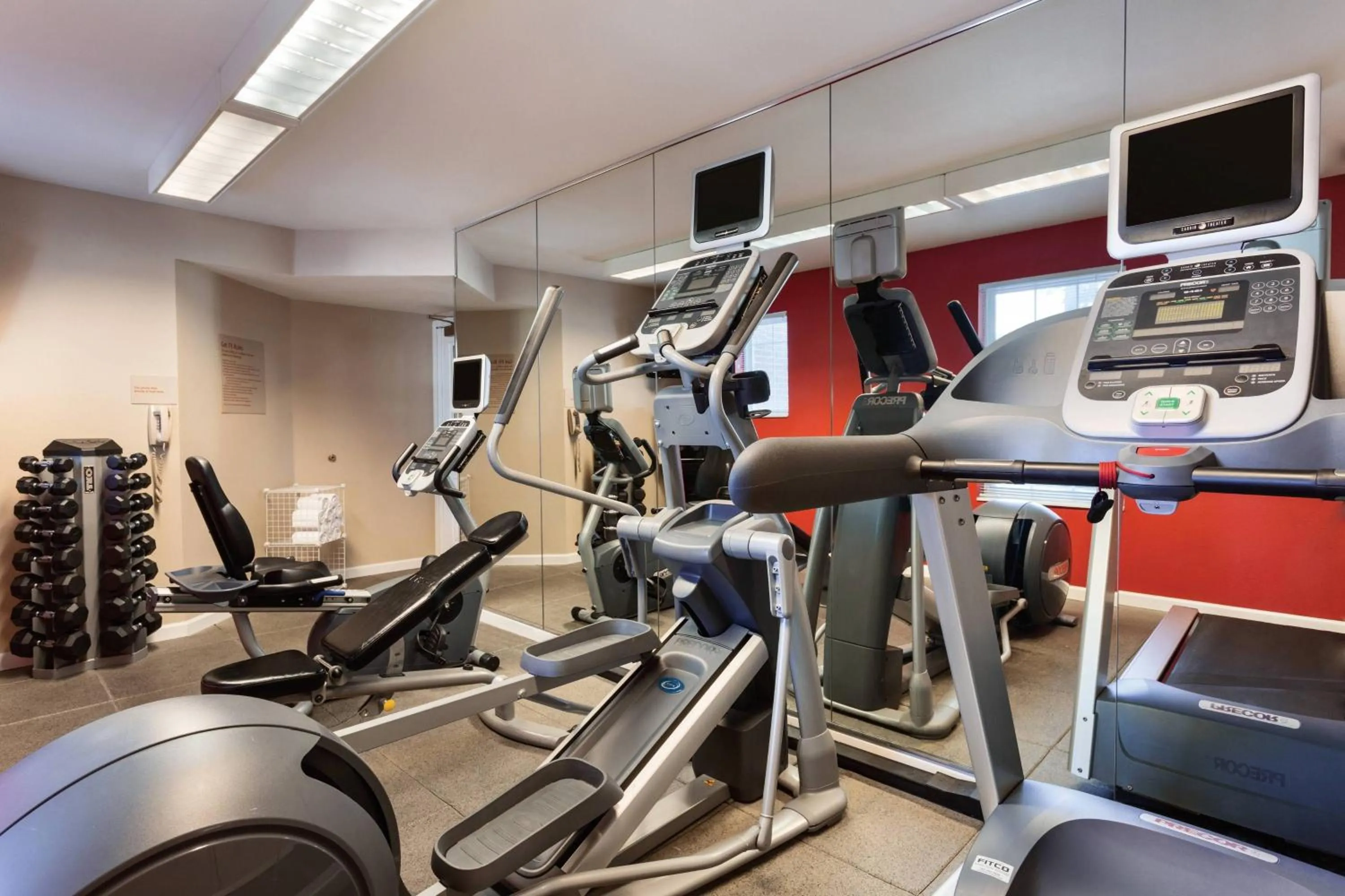 Fitness centre/facilities in TownePlace Suites Salt Lake City Layton