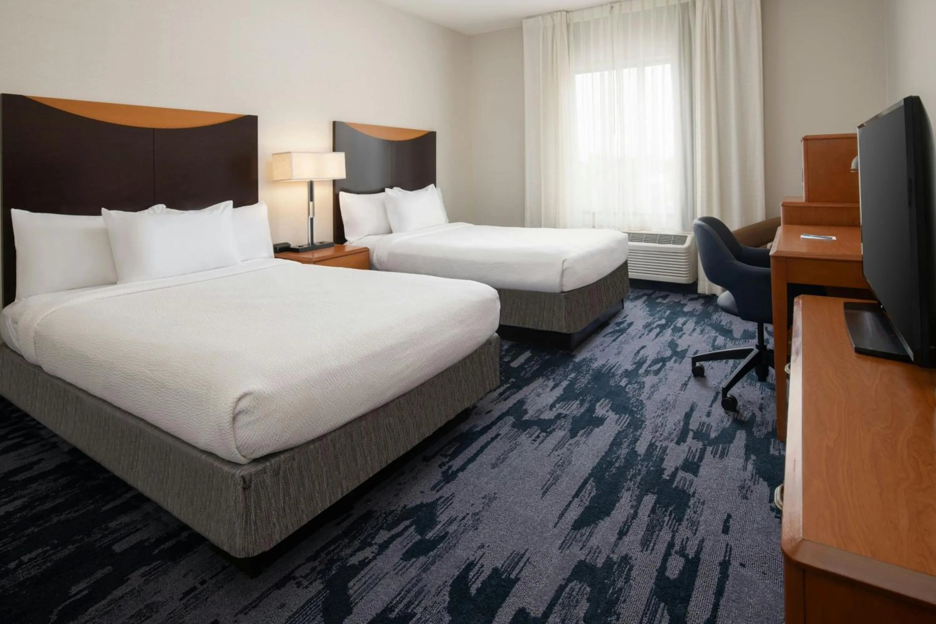 Photo of the whole room, Bed in Fairfield Inn & Suites Santa Maria