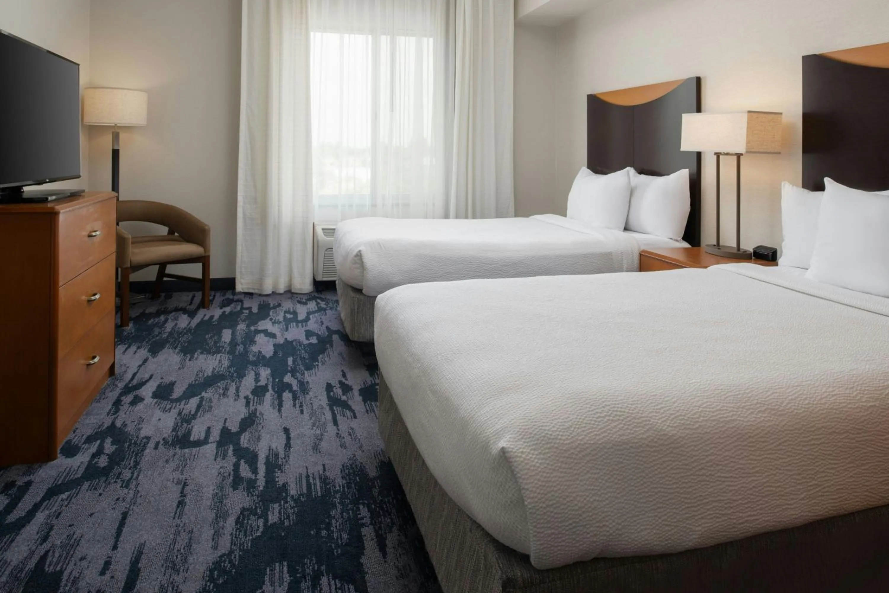 Photo of the whole room, Bed in Fairfield Inn & Suites Santa Maria