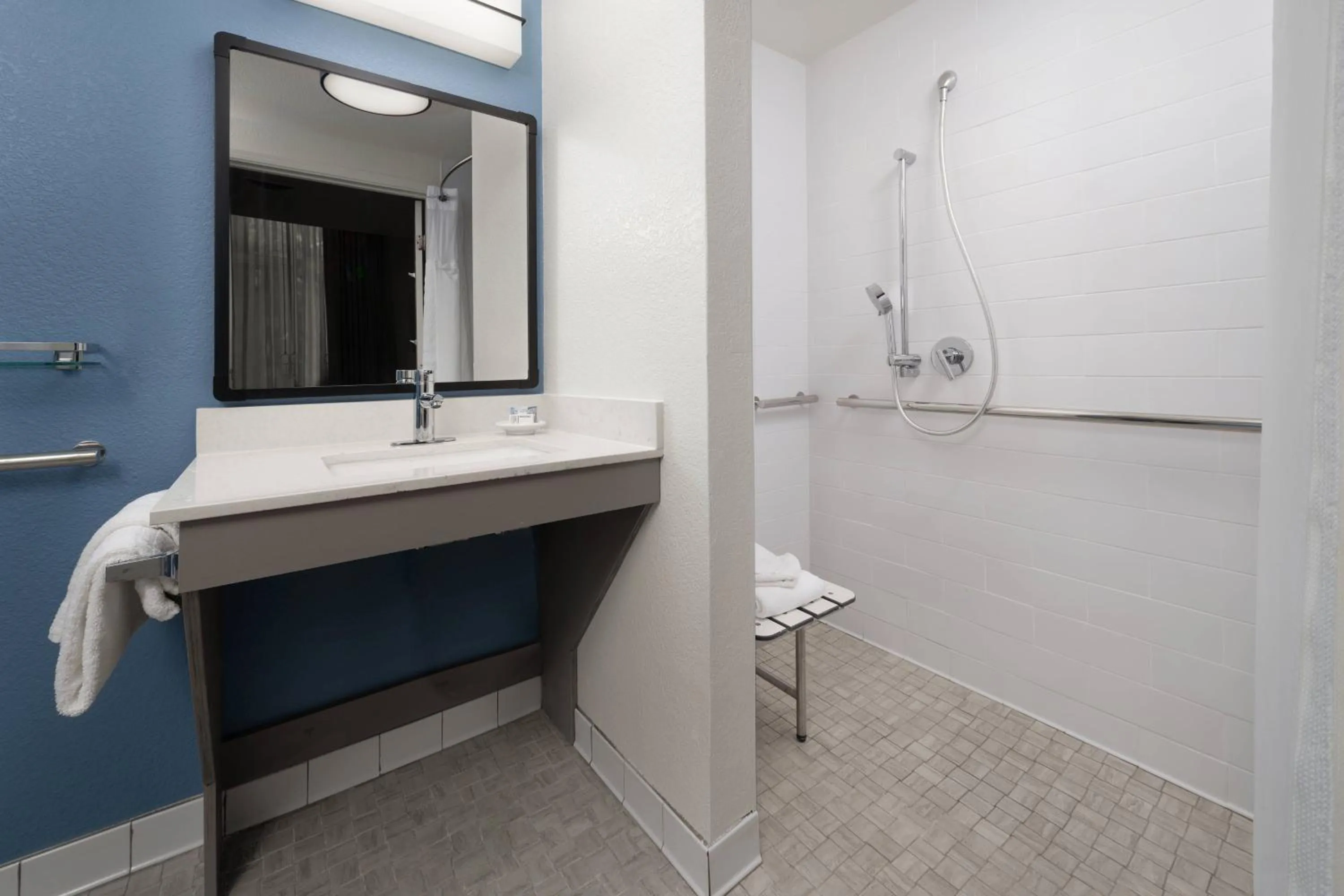 Bathroom in Residence Inn by Marriott Anaheim Resort Area/Garden Grove