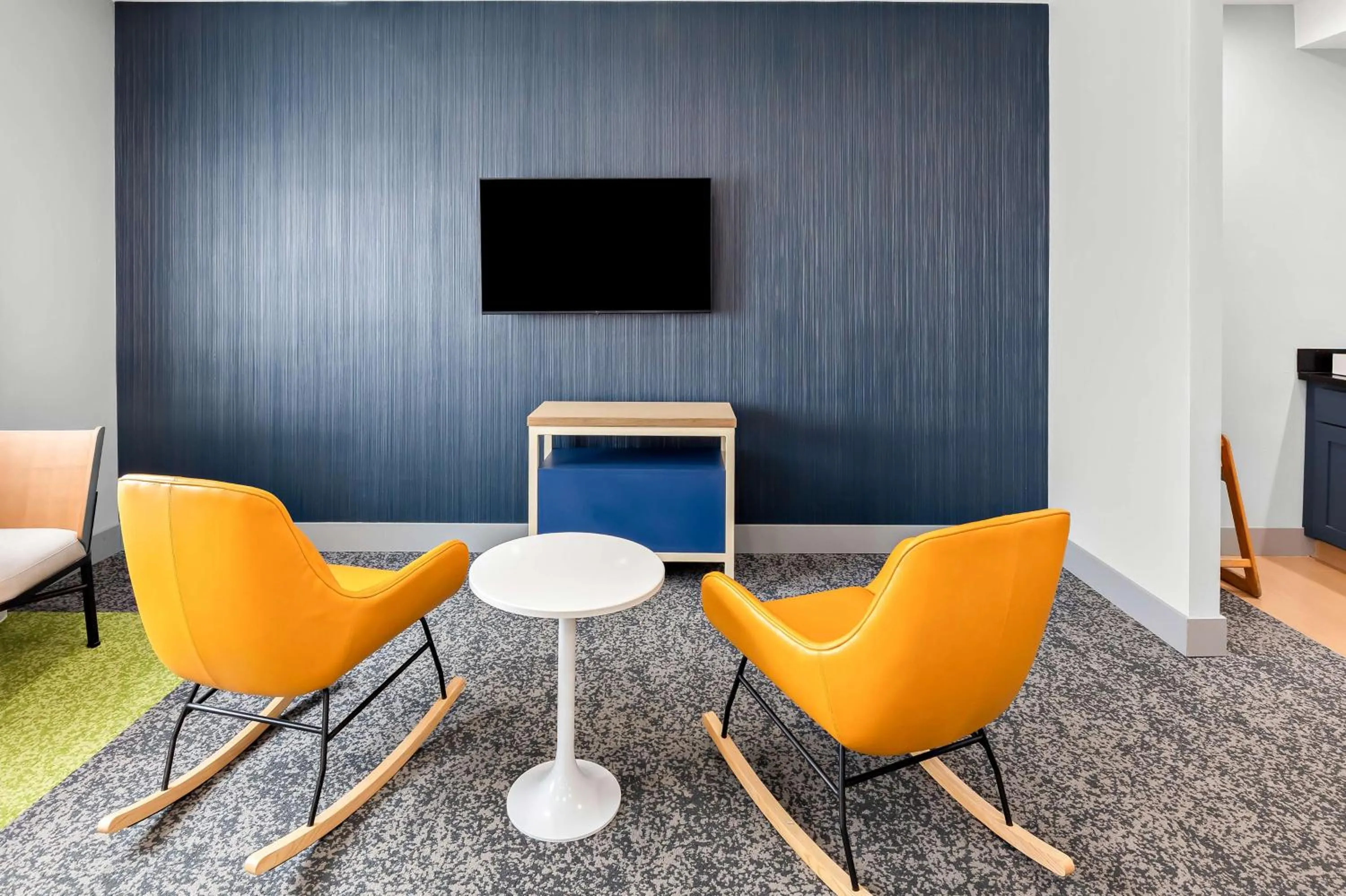 Lobby or reception in Spark by Hilton Springfield Southwest