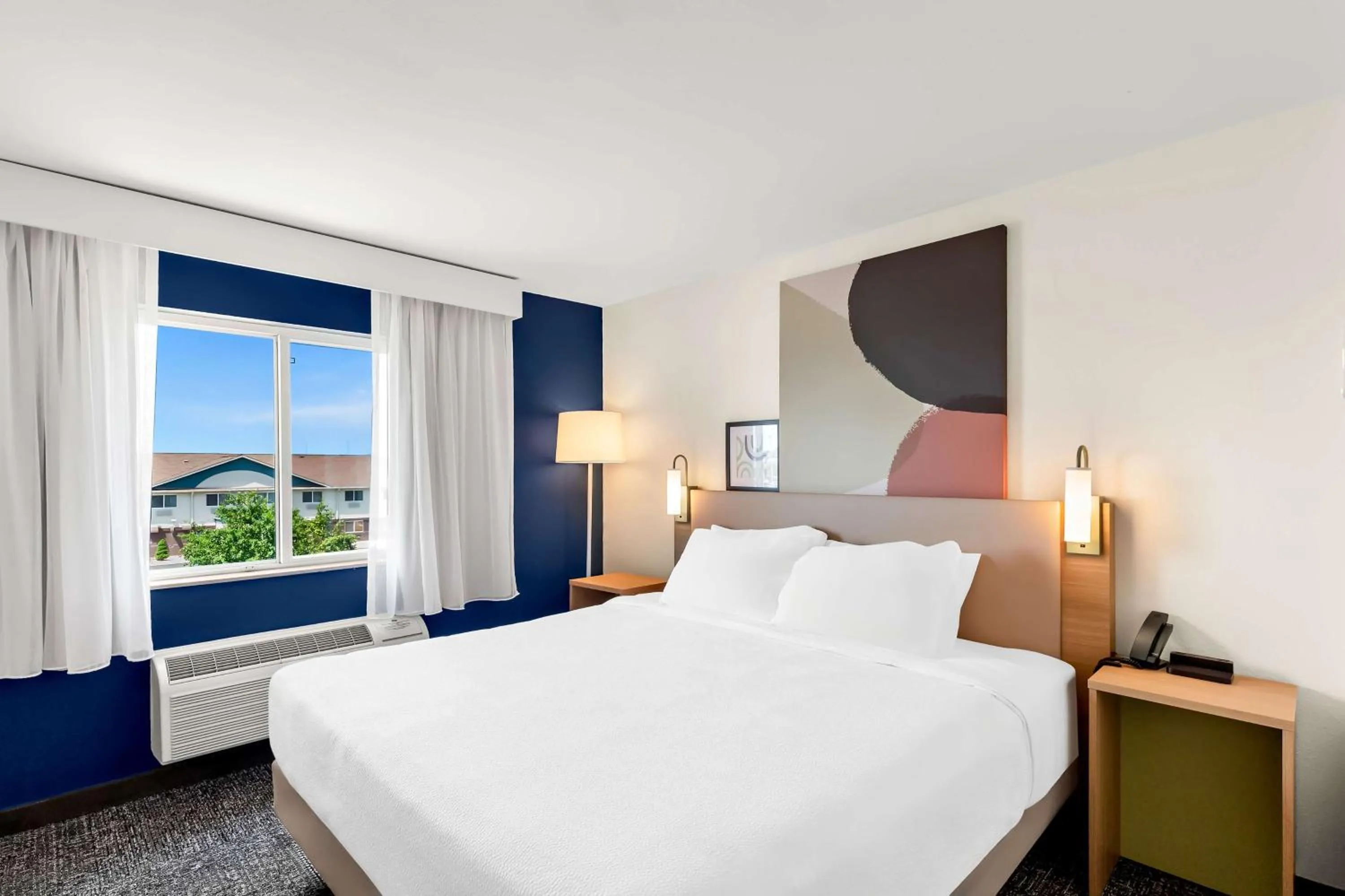 Bed in Spark by Hilton Springfield Southwest