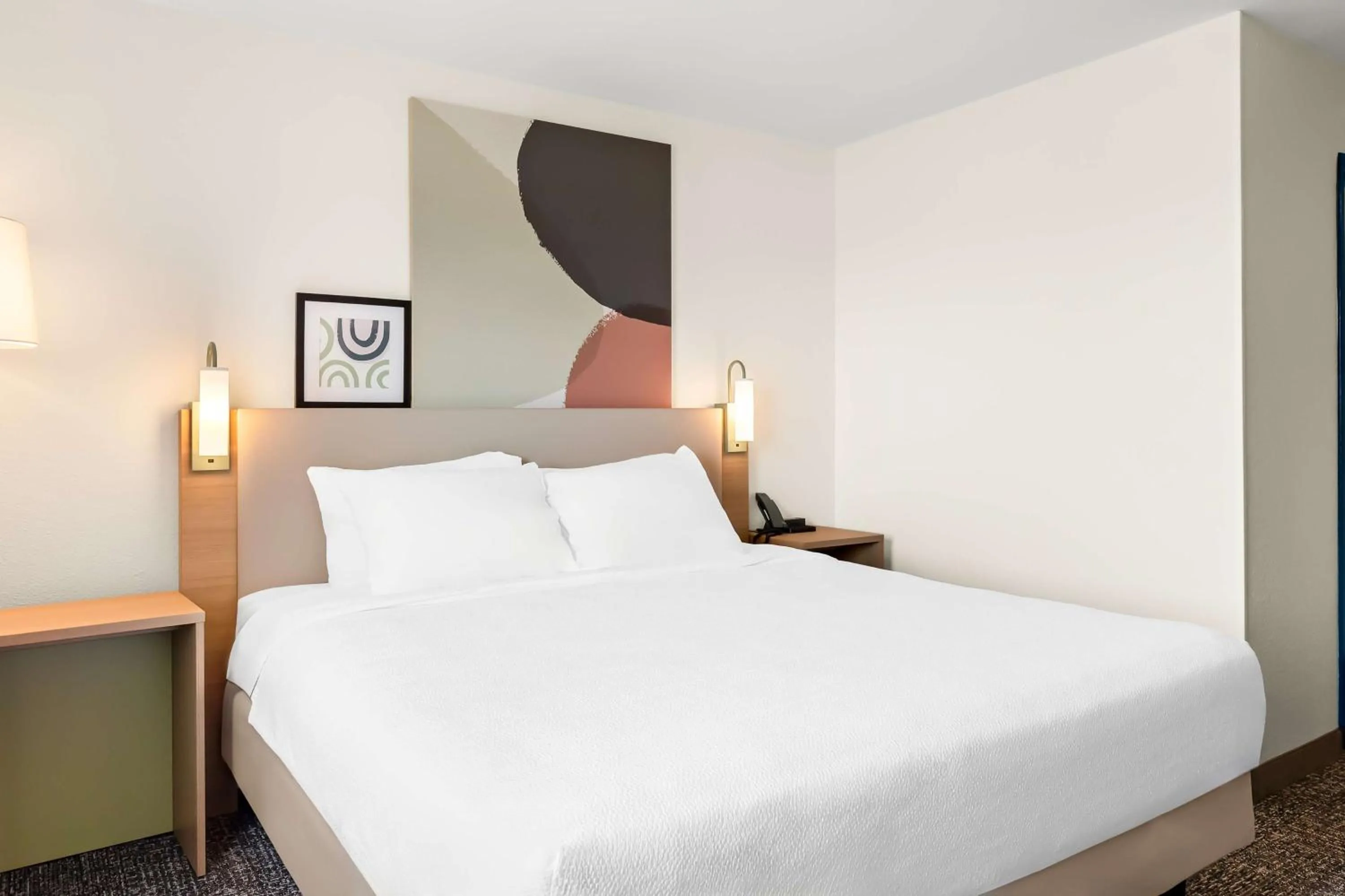 Bed in Spark by Hilton Springfield Southwest