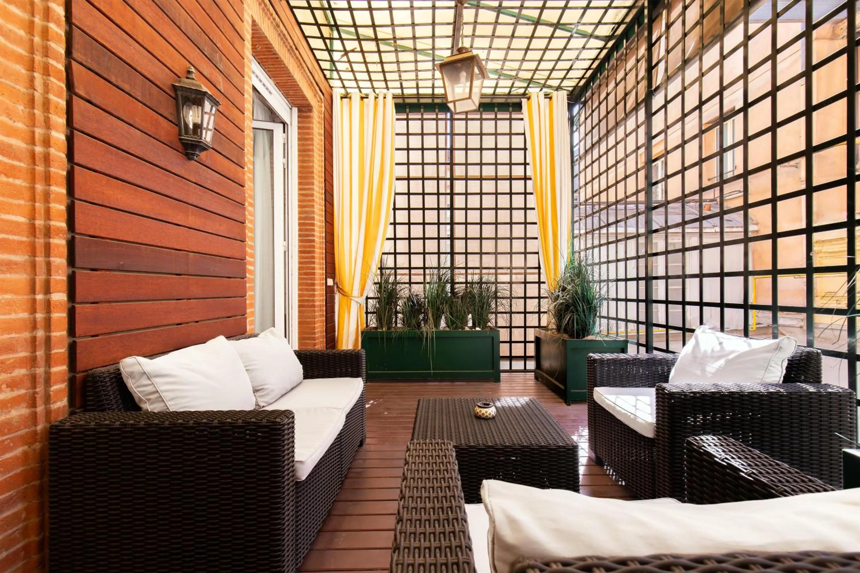 View (from property/room), Bed in Grand Hotel de l'Opera - BW Premier Collection