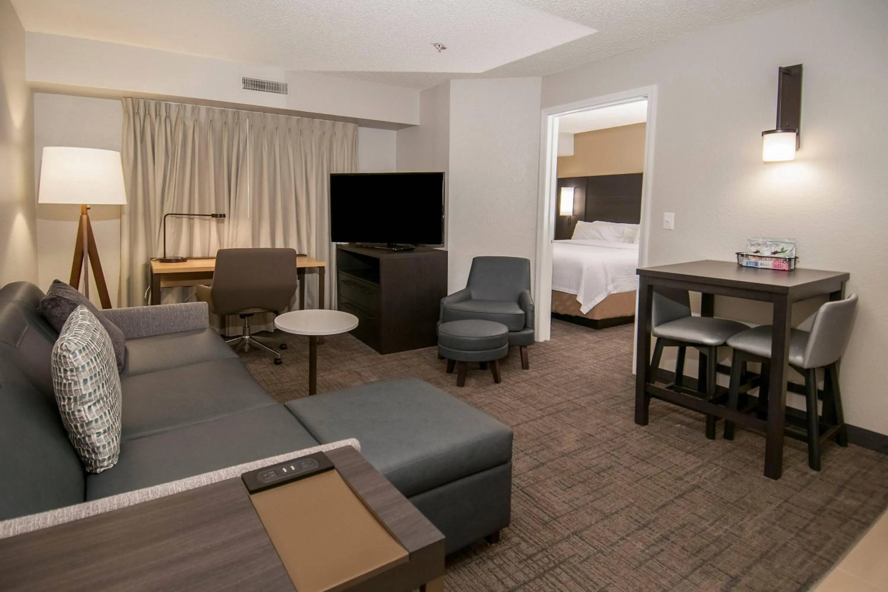 Bedroom, Bed in Residence Inn by Marriott Springdale