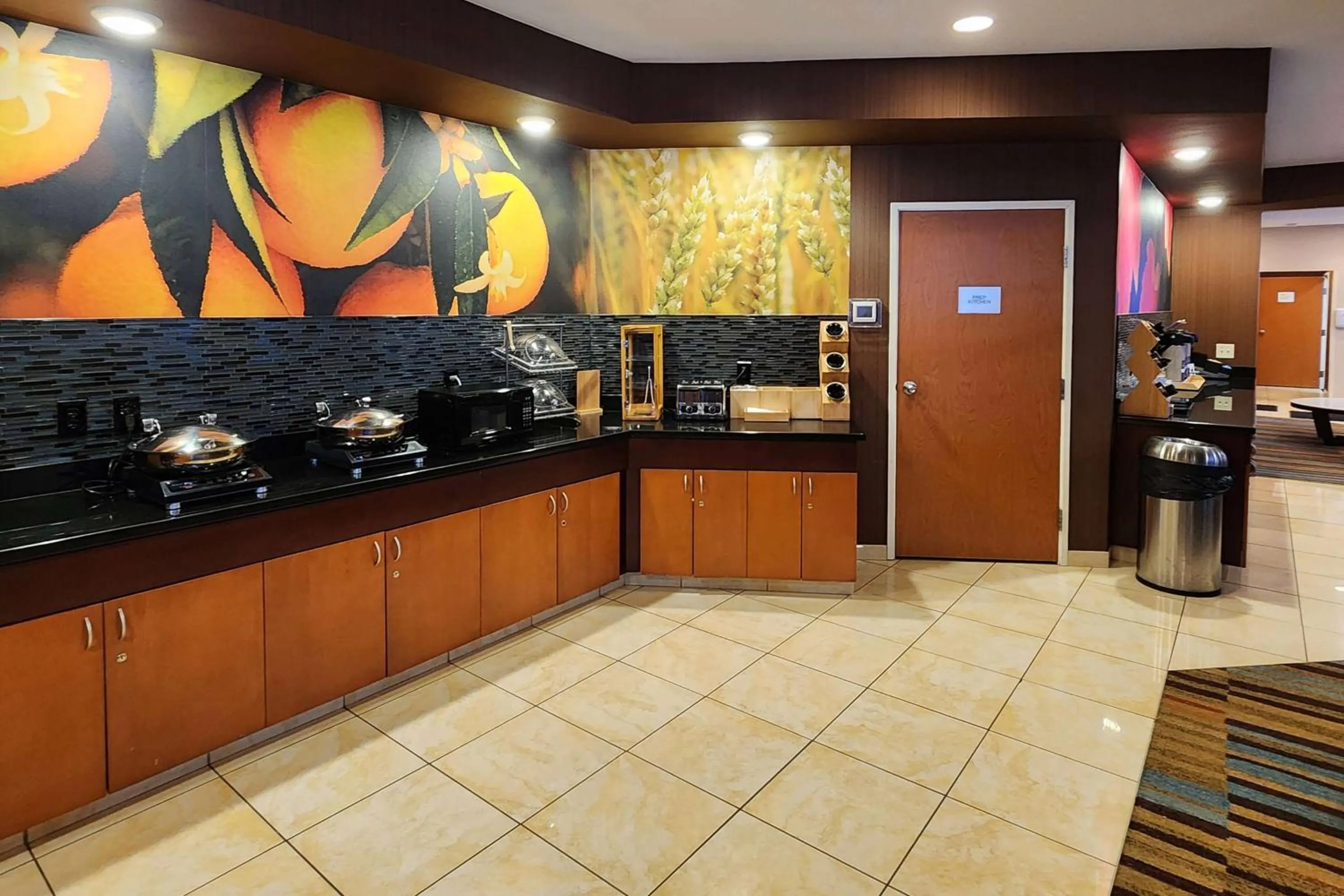 Breakfast in Fairfield Inn & Suites St. Cloud