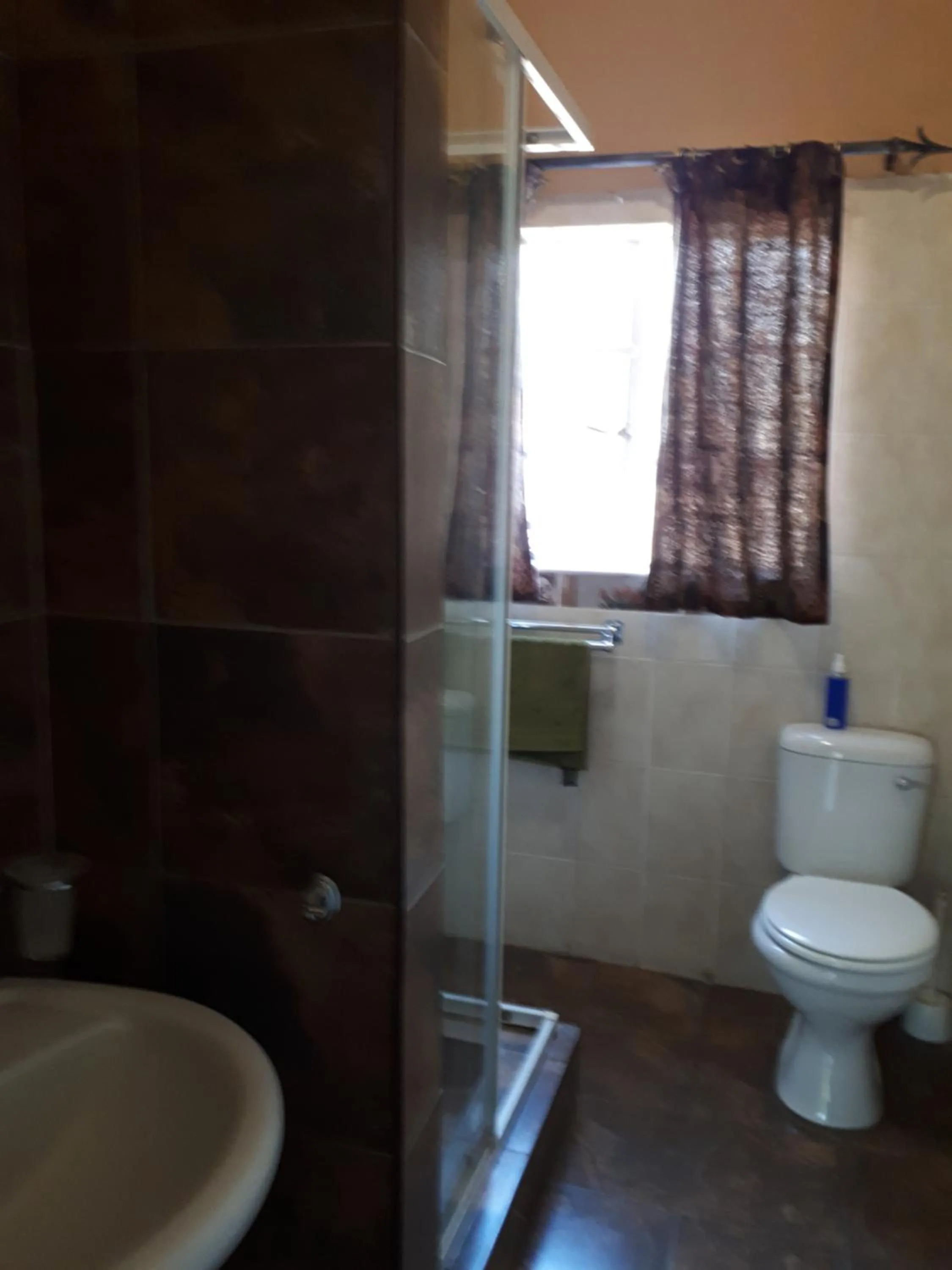 Budget Double Room in Vivian's Cottage