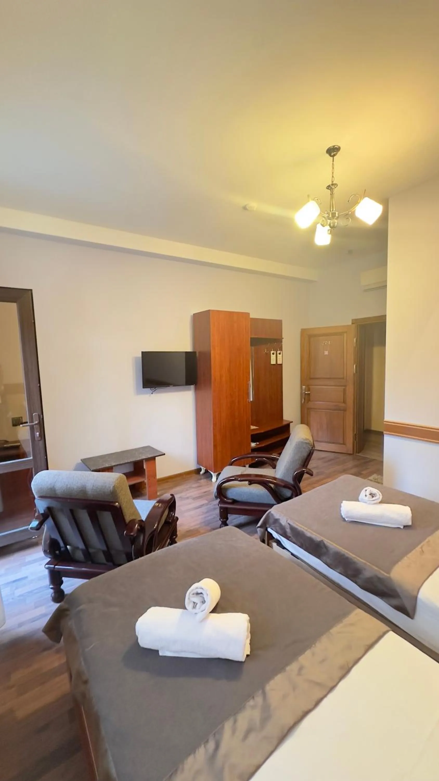 Bed in Yaffle Inn Shaki Boutique Hotel