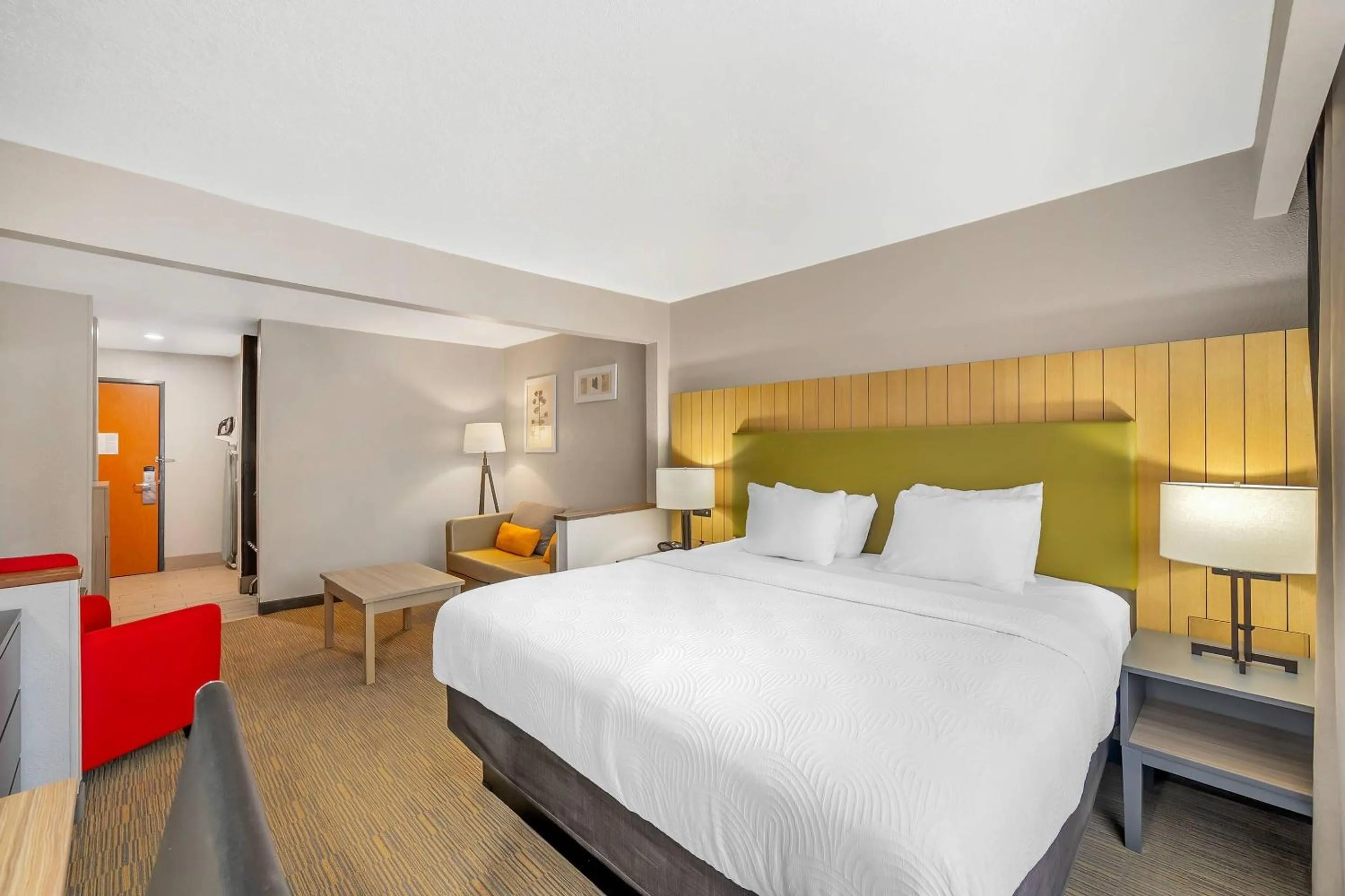 Bedroom, Bed in Country Inn & Suites by Radisson, Fairview Heights, IL