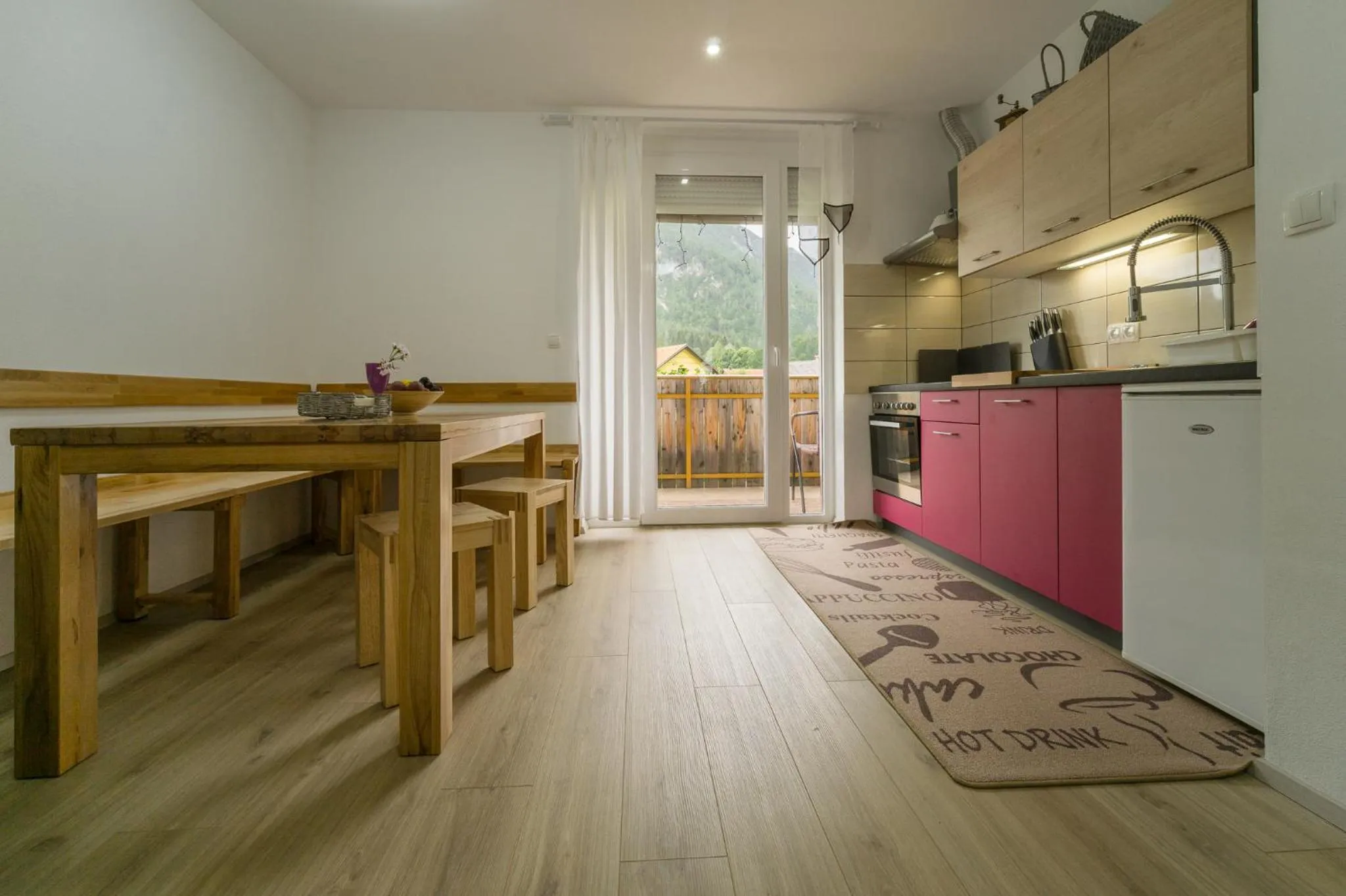 Coffee/tea facilities in Aparthotel Pr' Jakapč'