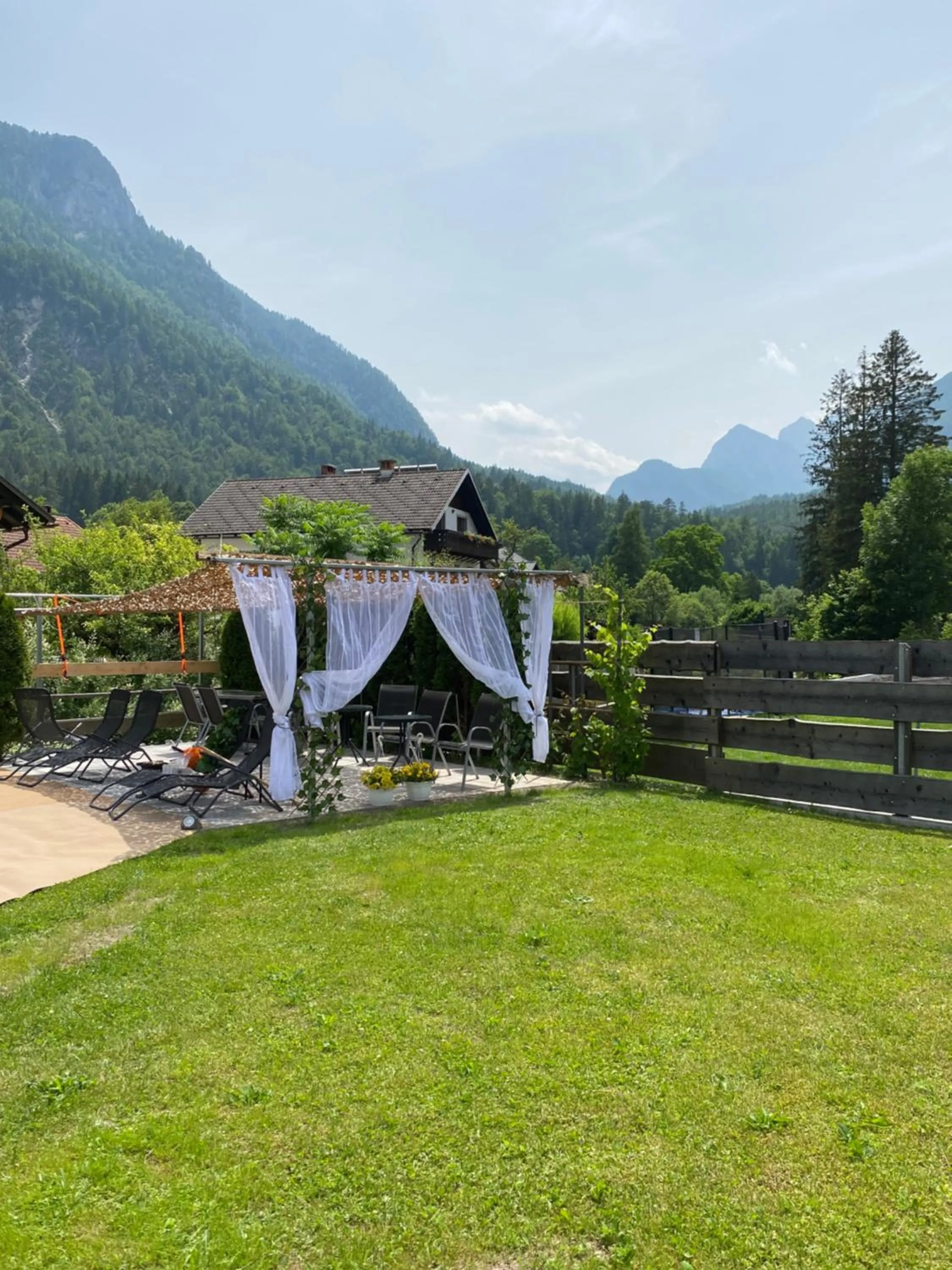 Garden in Aparthotel Pr' Jakapč'