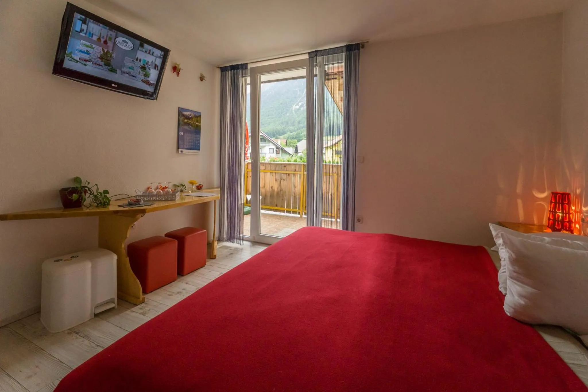 Bed in Aparthotel Pr' Jakapč'