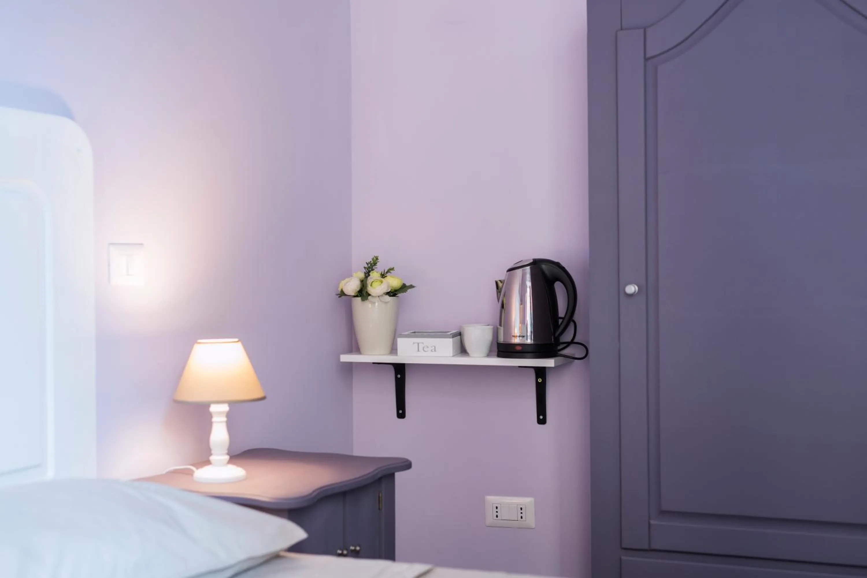 Coffee/tea facilities, Bed in Dimora Partenopea