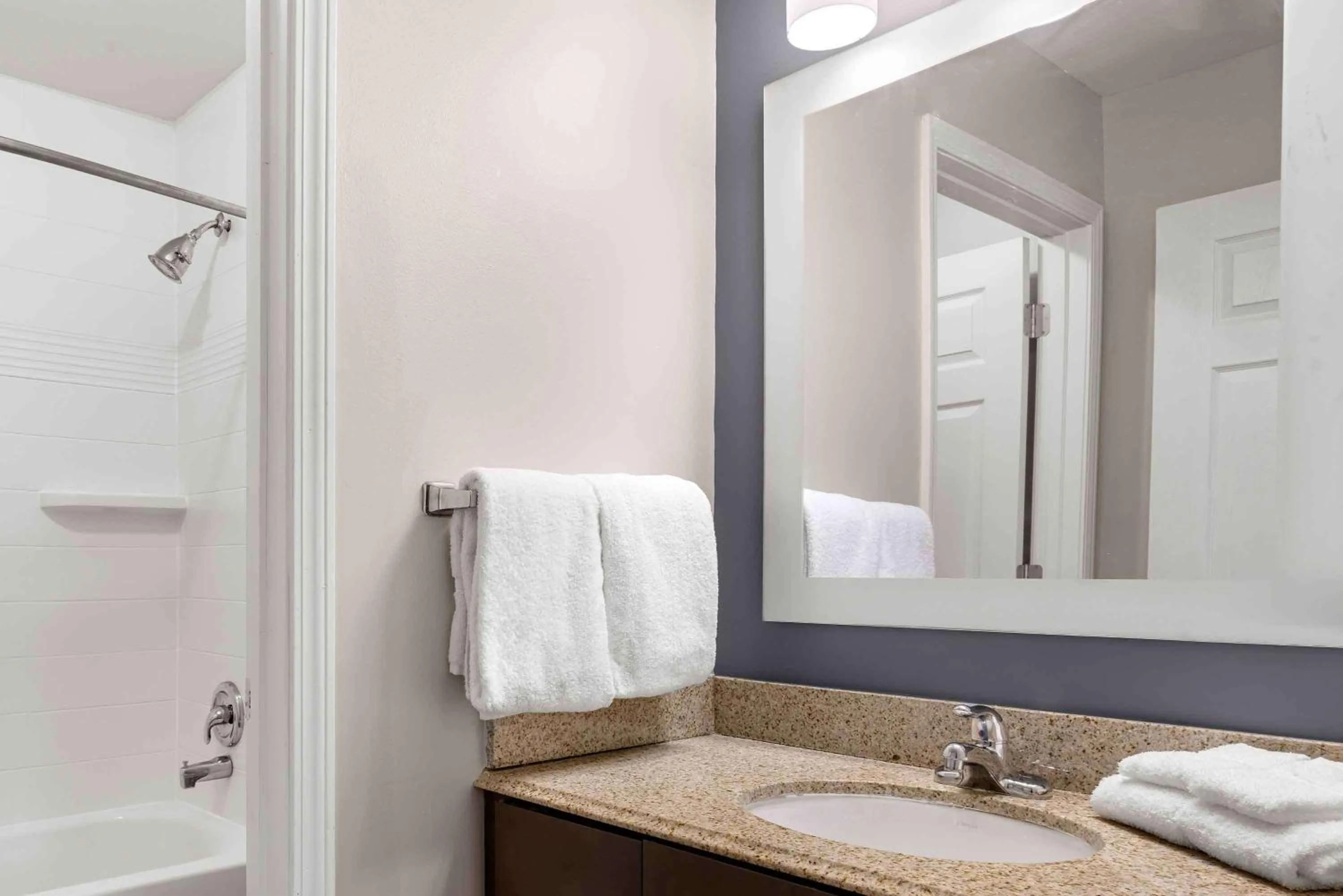 Bathroom in Extended Stay America Suites - St Louis - Fenton