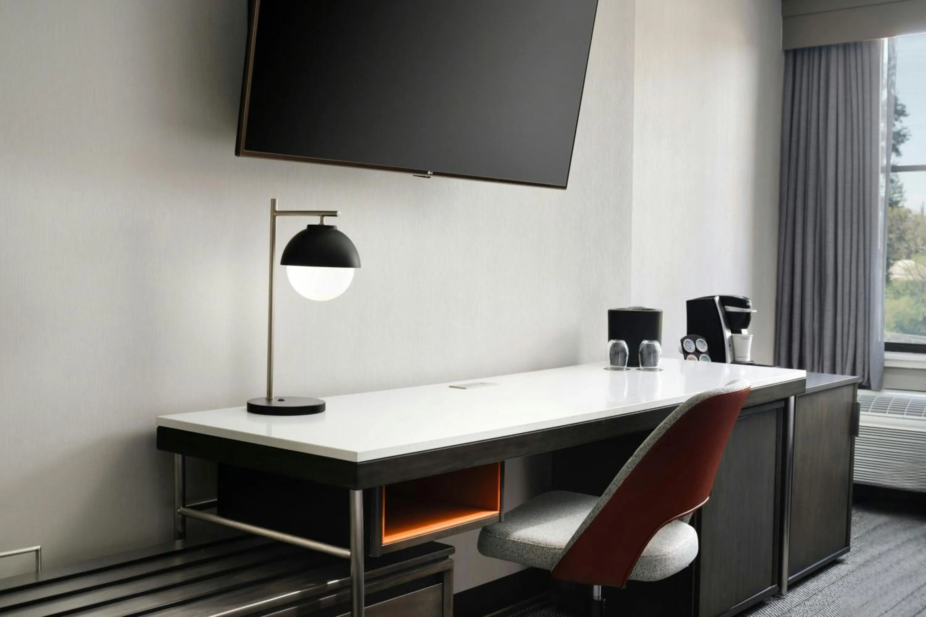 Photo of the whole room in Courtyard by Marriott Santa Rosa