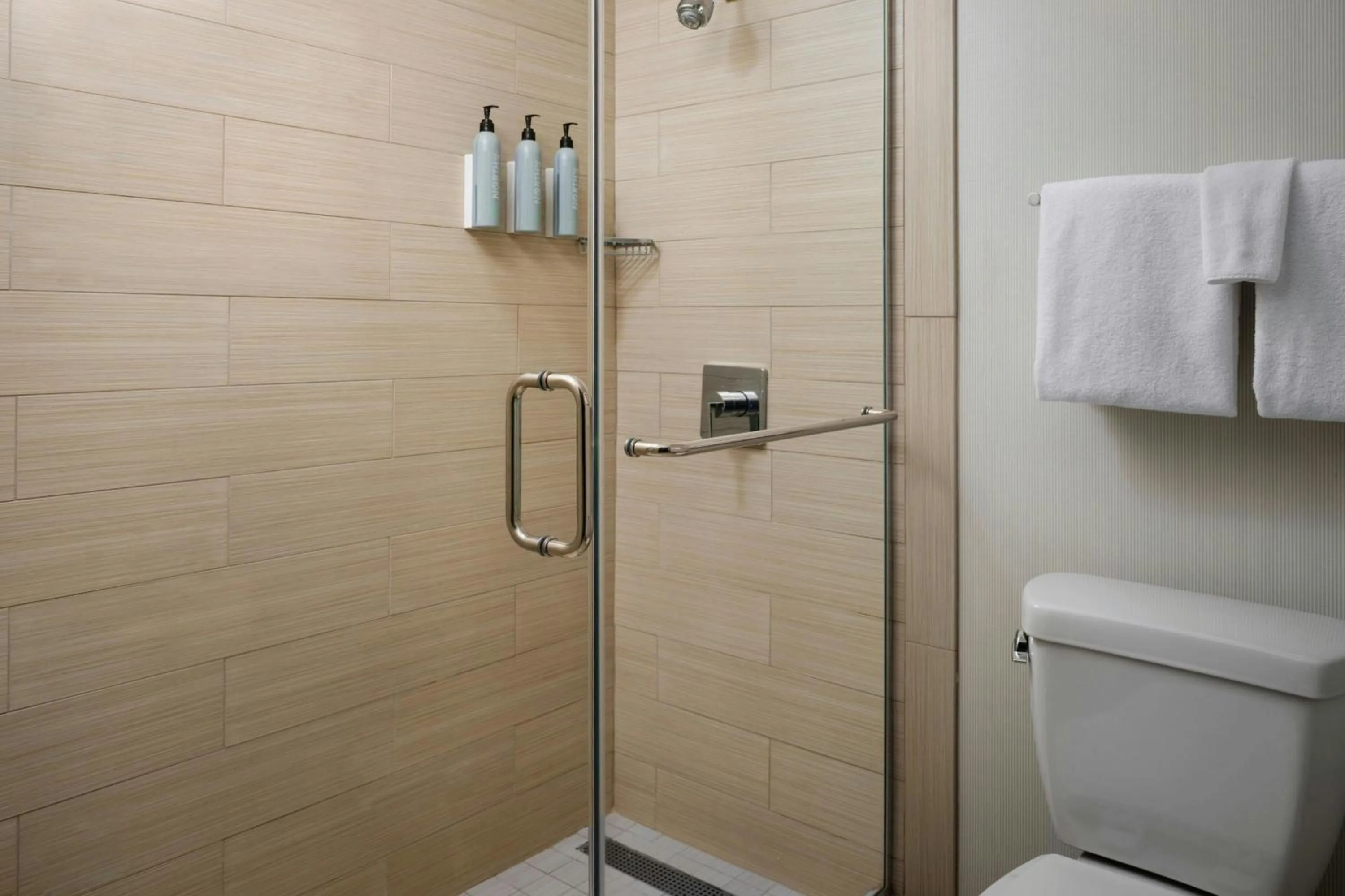 Bathroom in Courtyard by Marriott Santa Rosa