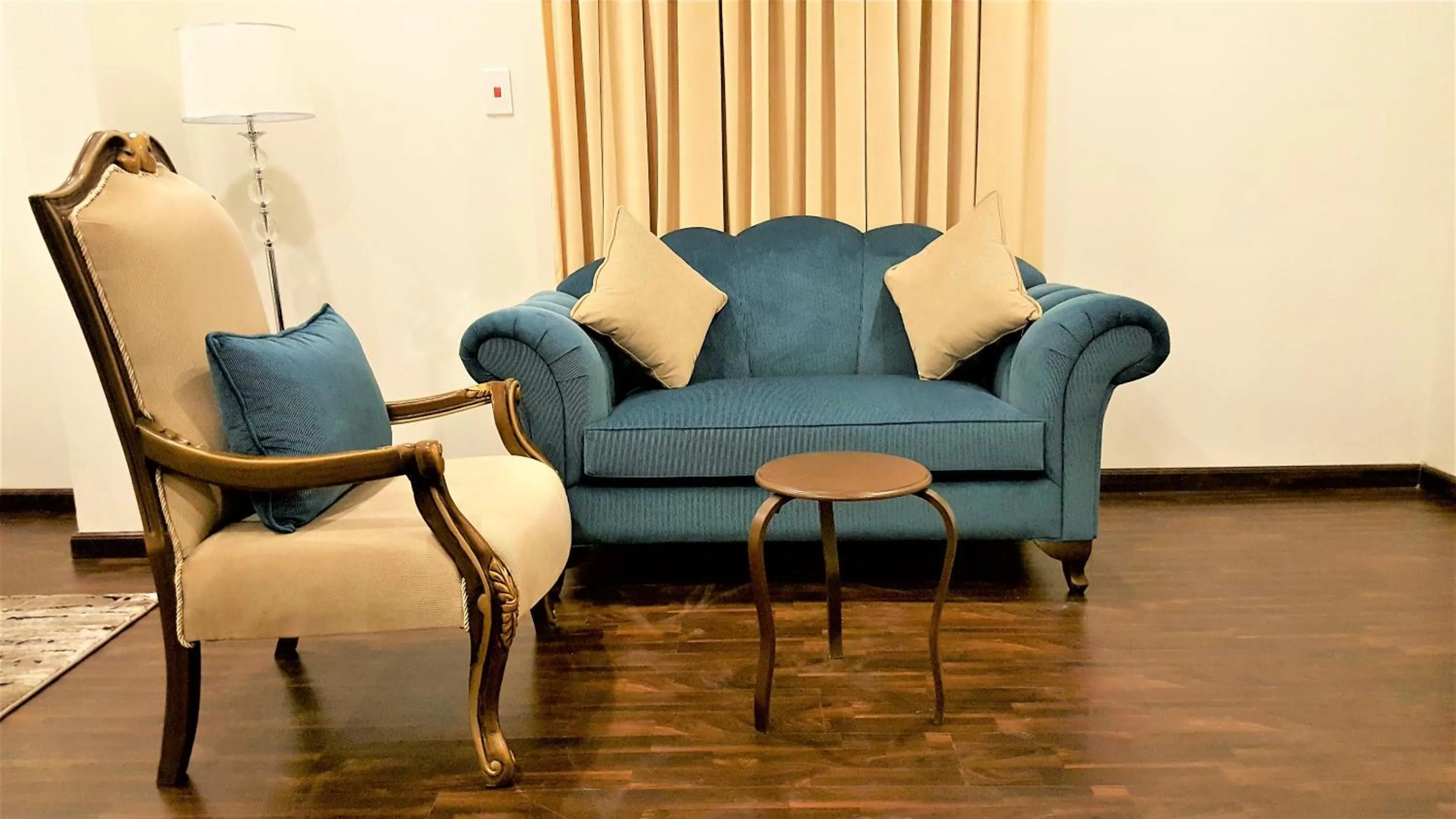 Seating area in Towlan Al Rawdah