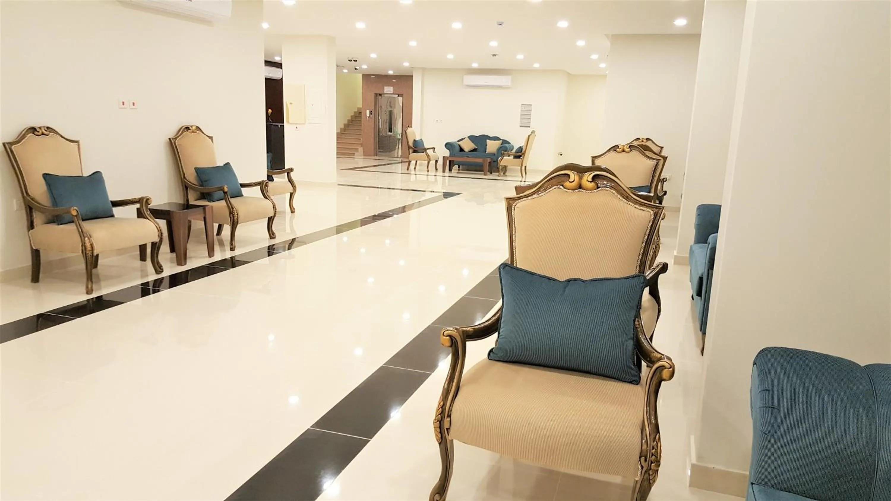 Seating area in Towlan Al Rawdah