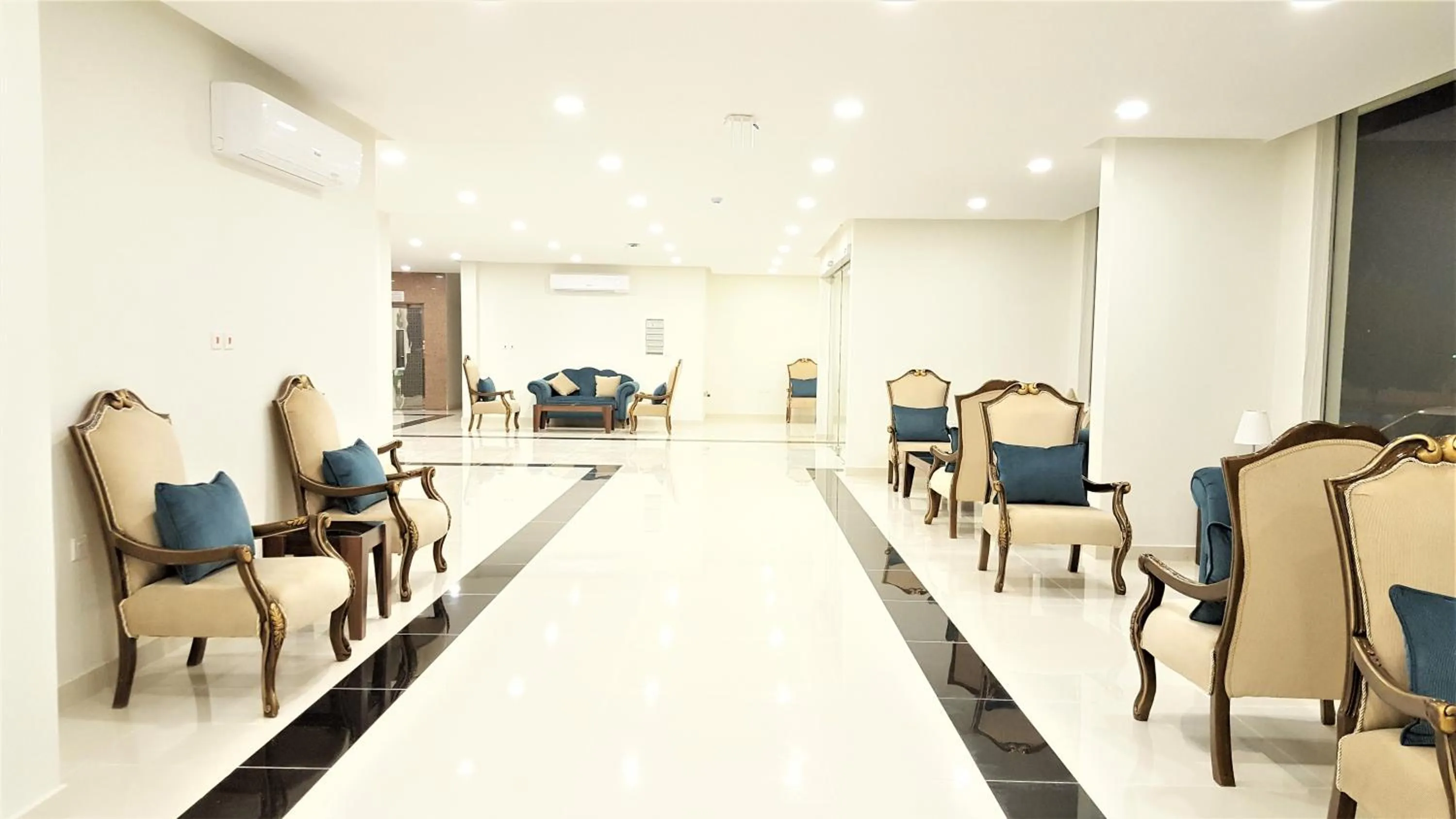 Seating area in Towlan Al Rawdah